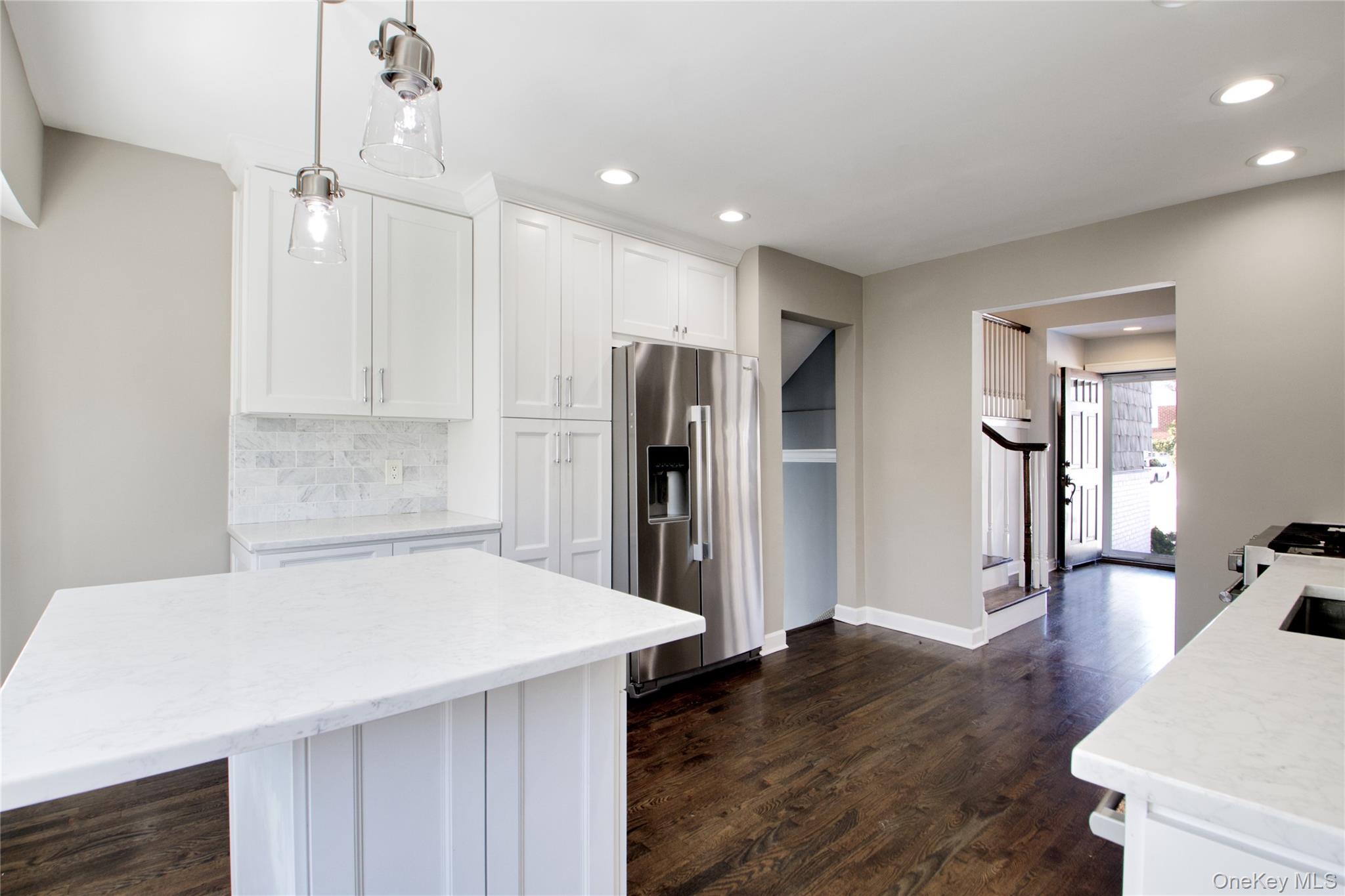 #11 photo, 107 Hayes Street, Garden City , NY 11530