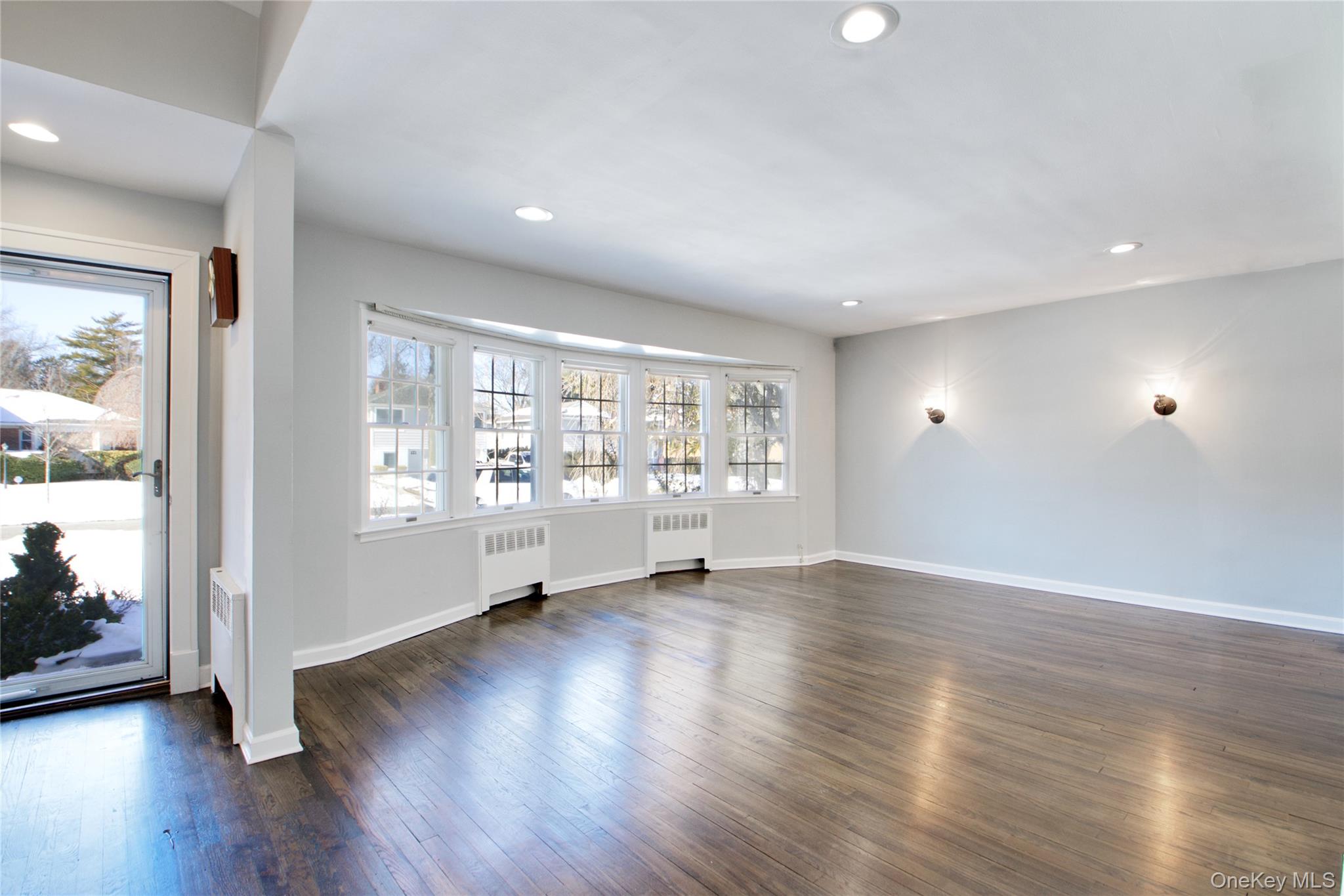 #3 photo, 107 Hayes Street, Garden City , NY 11530