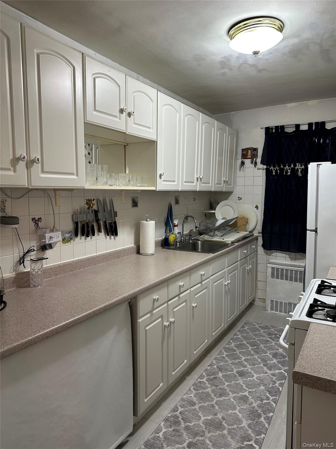 #6 photo, 87-15 204th Street, Hollis , NY 11423