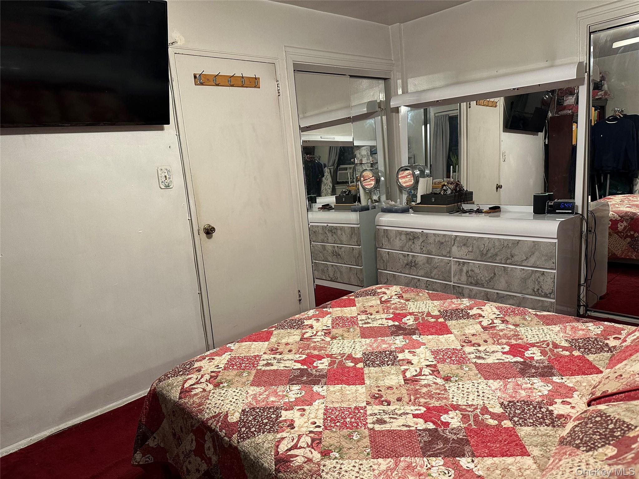 #9 photo, 87-15 204th Street, Hollis , NY 11423