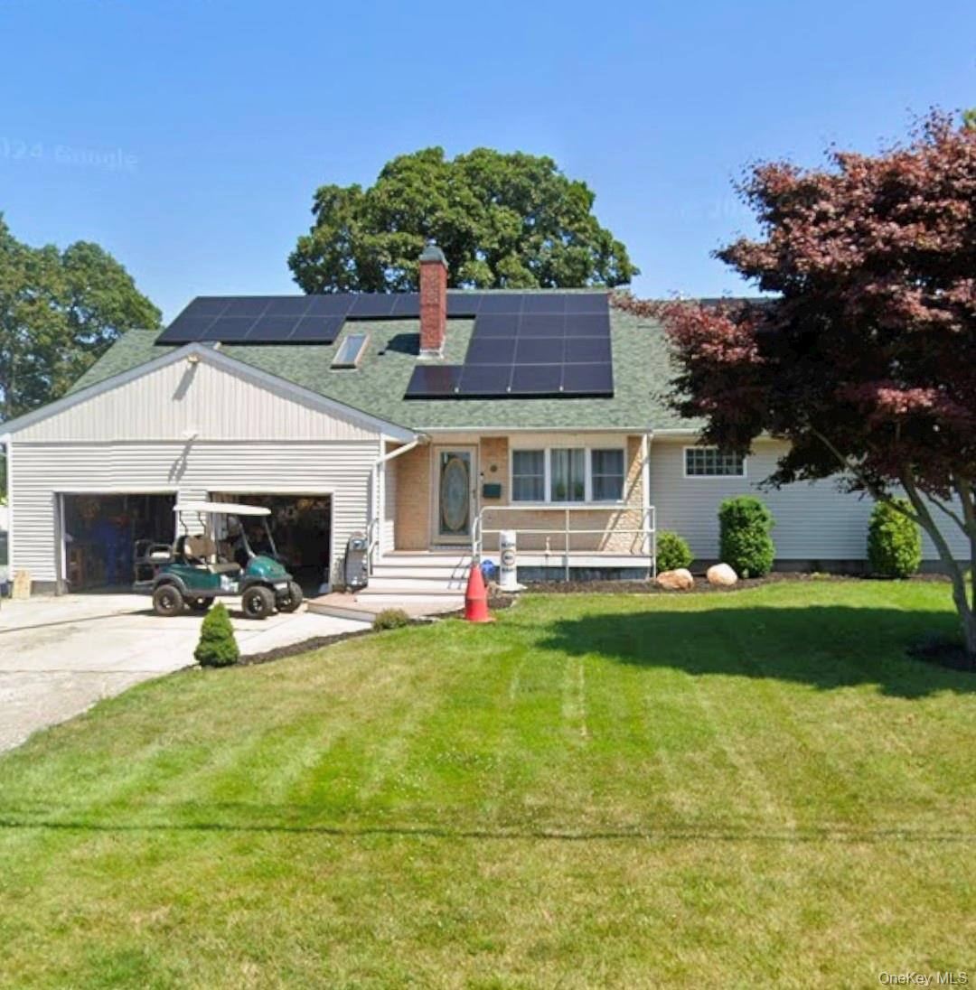 #1 photo, 73 Colonial Drive, 东长岛 East Patchogue , NY 11772