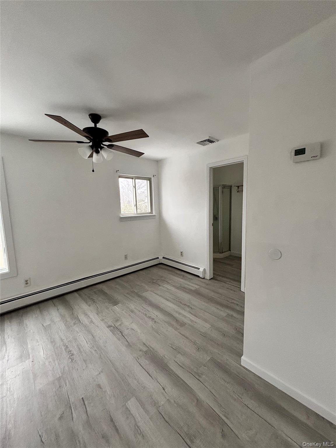 #4 photo, 73 Colonial Drive, 东长岛 East Patchogue , NY 11772