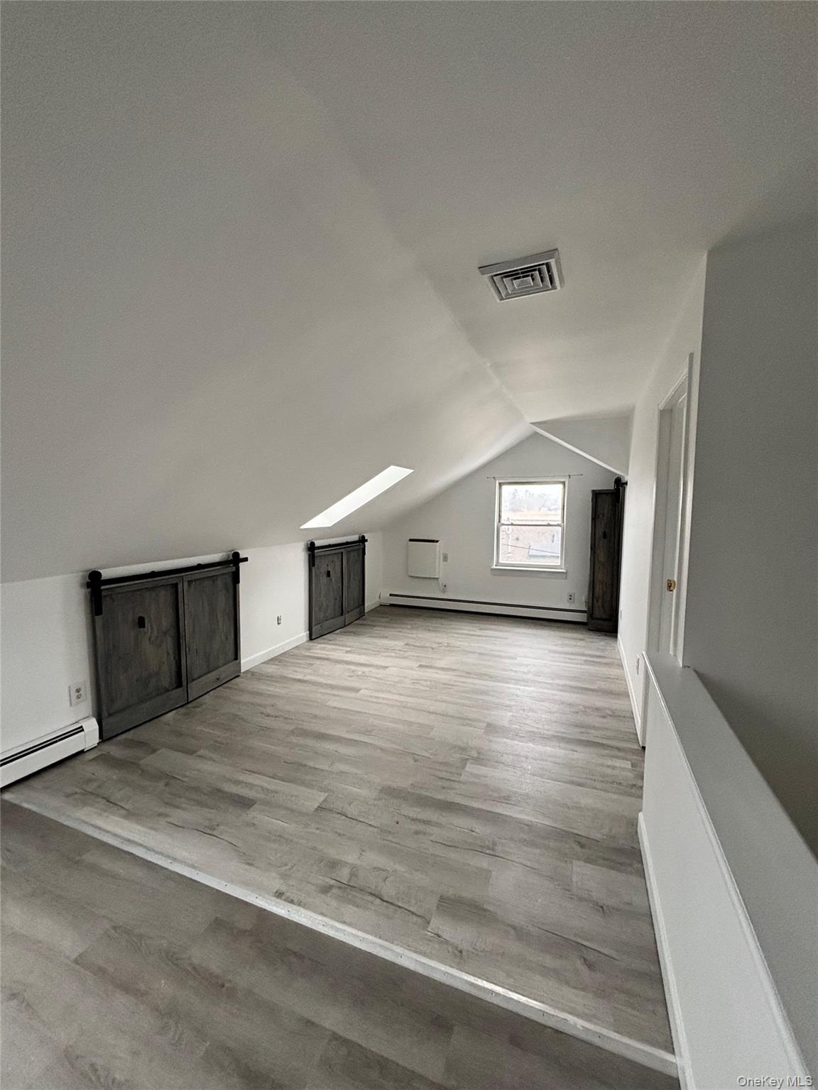 #8 photo, 73 Colonial Drive, 东长岛 East Patchogue , NY 11772