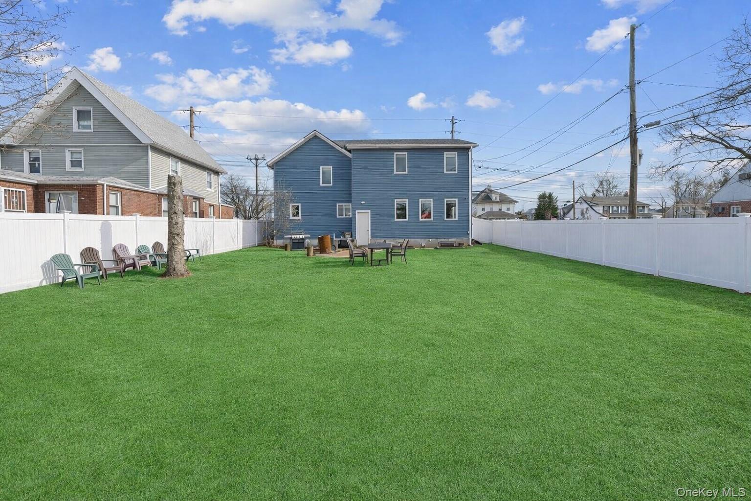 #14 photo, 1136 W Broadway, 롱 아일랜드 Hewlett , NY 11557