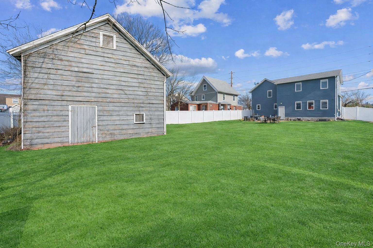 #15 photo, 1136 W Broadway, 롱 아일랜드 Hewlett , NY 11557