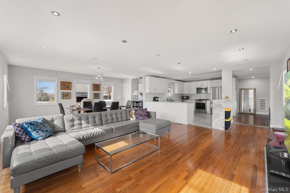 #4 photo, 1136 W Broadway, 롱 아일랜드 Hewlett , NY 11557