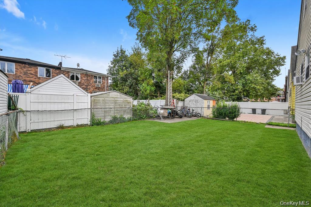 #11 photo, 206-50 46th Avenue, Bayside , NY 11361