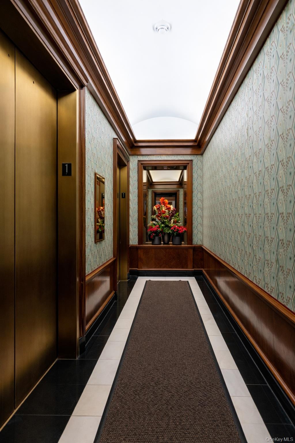 #11 photo, 188 E 70th Street, מנהטן New York (Manhattan) , NY 10021