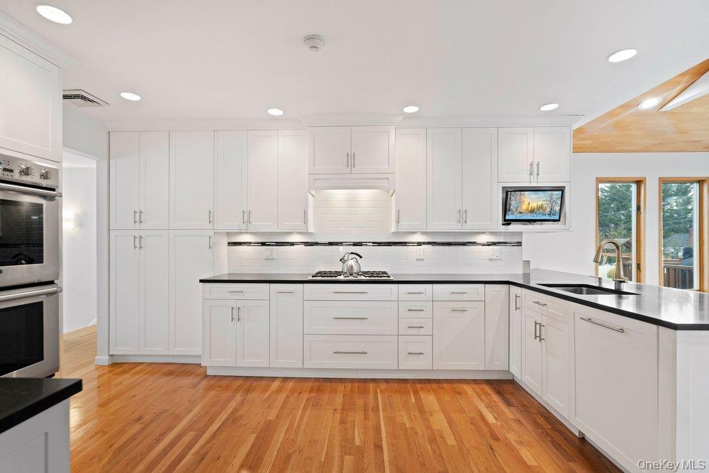 #12 photo, 31 Prescott Place, ناسو Old Bethpage , NY 11804