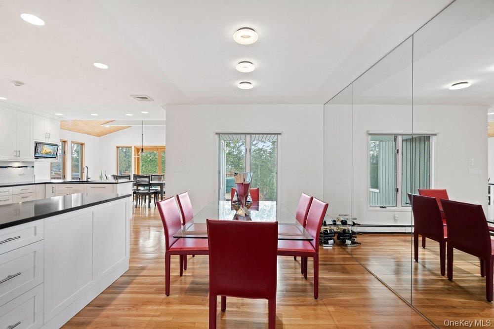 #19 photo, 31 Prescott Place, ناسو Old Bethpage , NY 11804