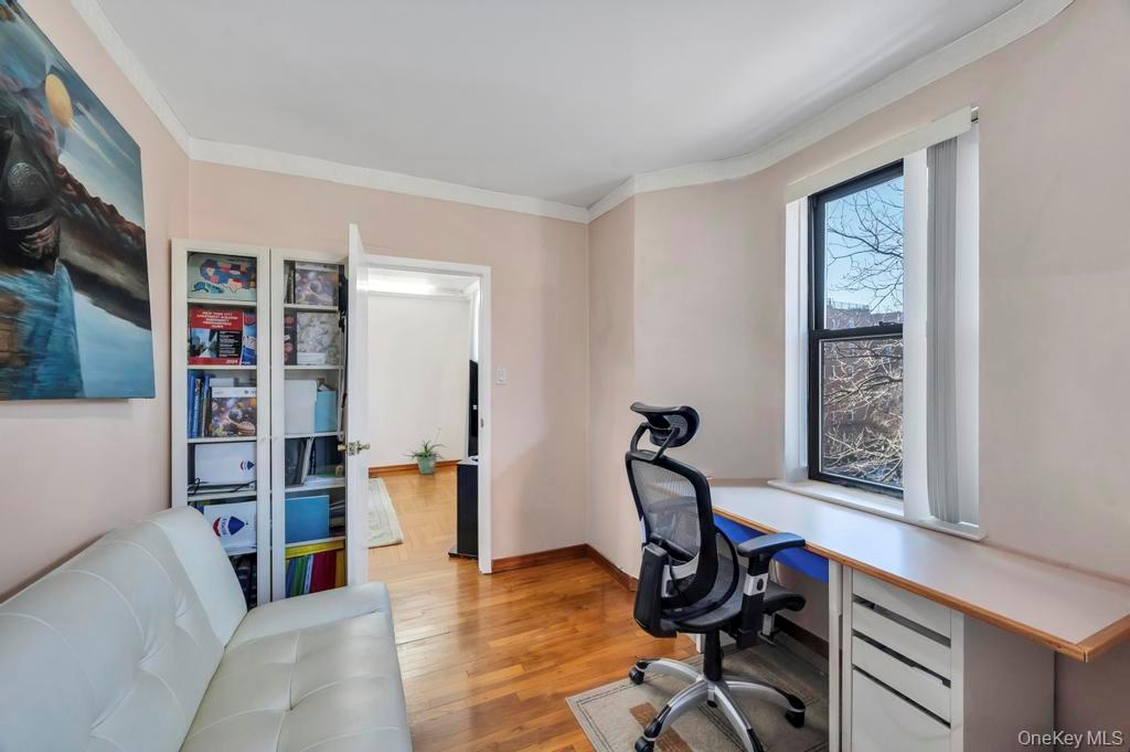 #19 photo, 10010 67 Road, Forest Hills , NY 11375