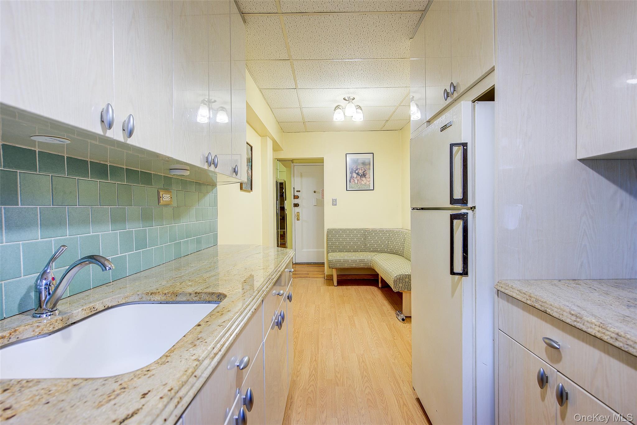 #1 photo, 3240 91 Street, 뉴욕퀸즈 East Elmhurst , NY 11369