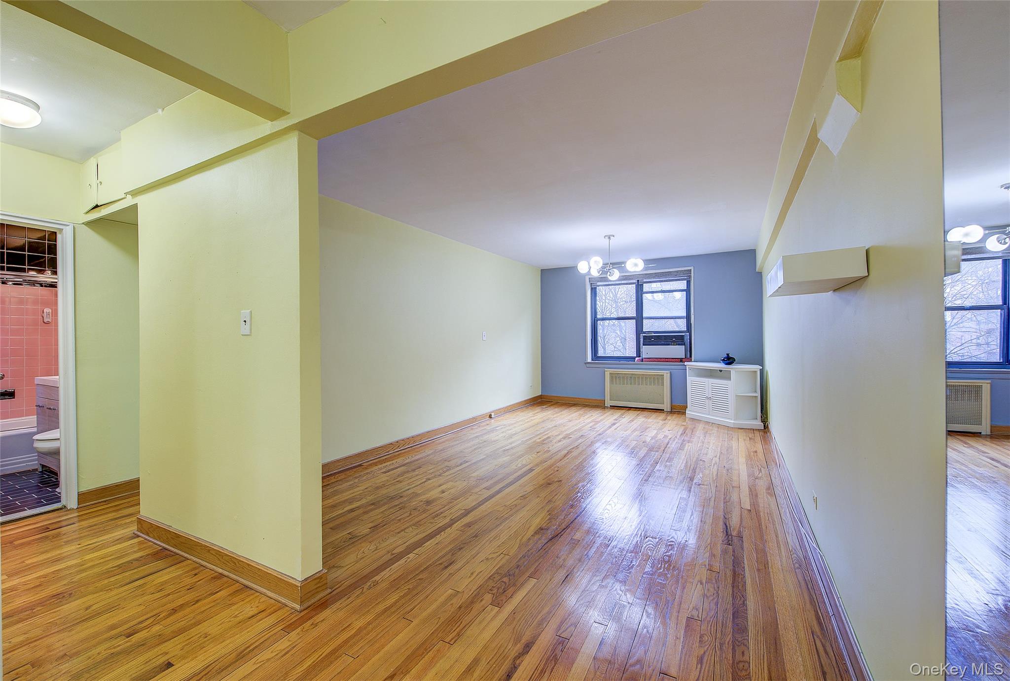 #8 photo, 3240 91 Street, 뉴욕퀸즈 East Elmhurst , NY 11369