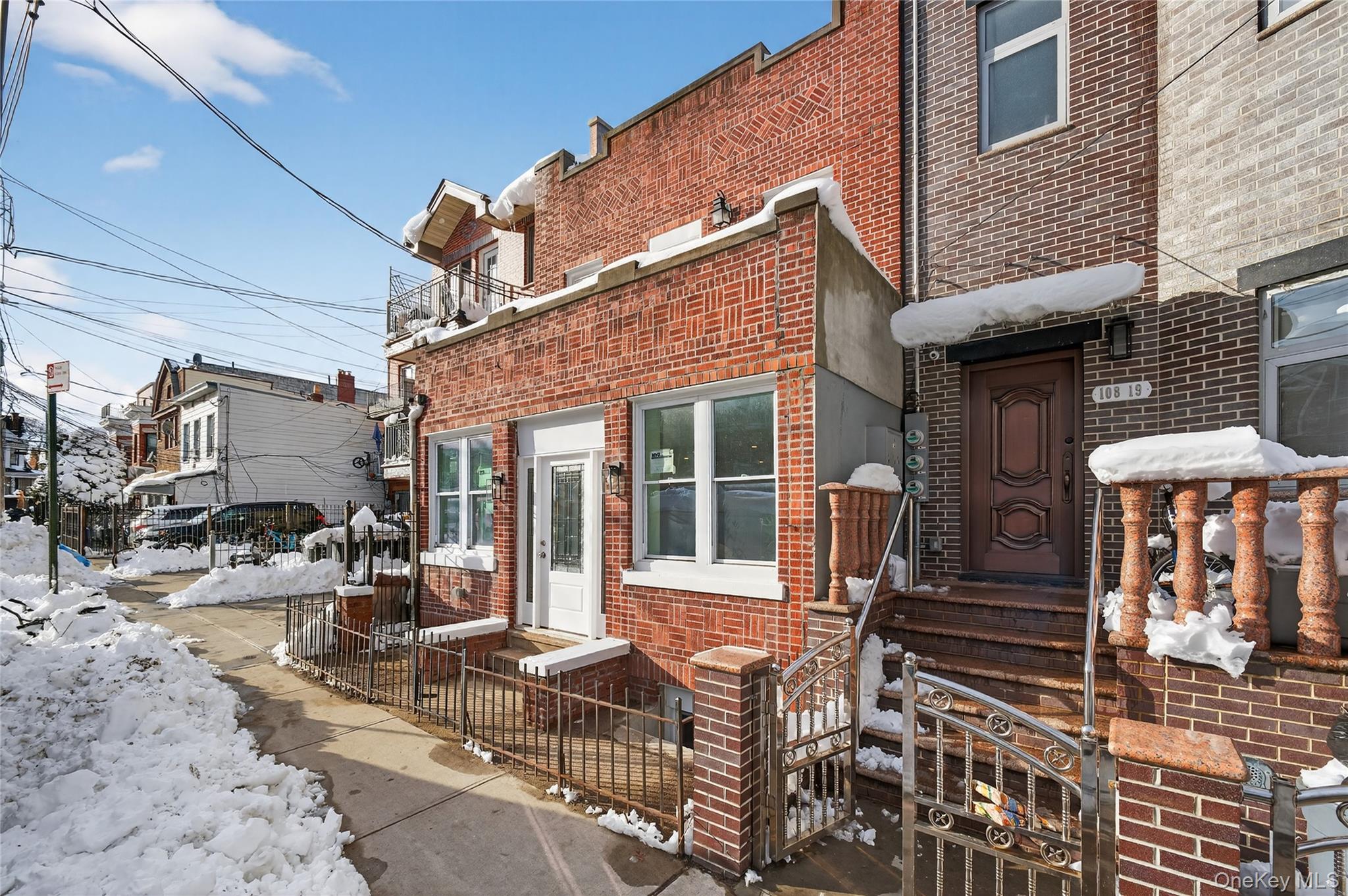 #2 photo, 10817 35th Avenue, 뉴욕퀸즈 Corona , NY 11368