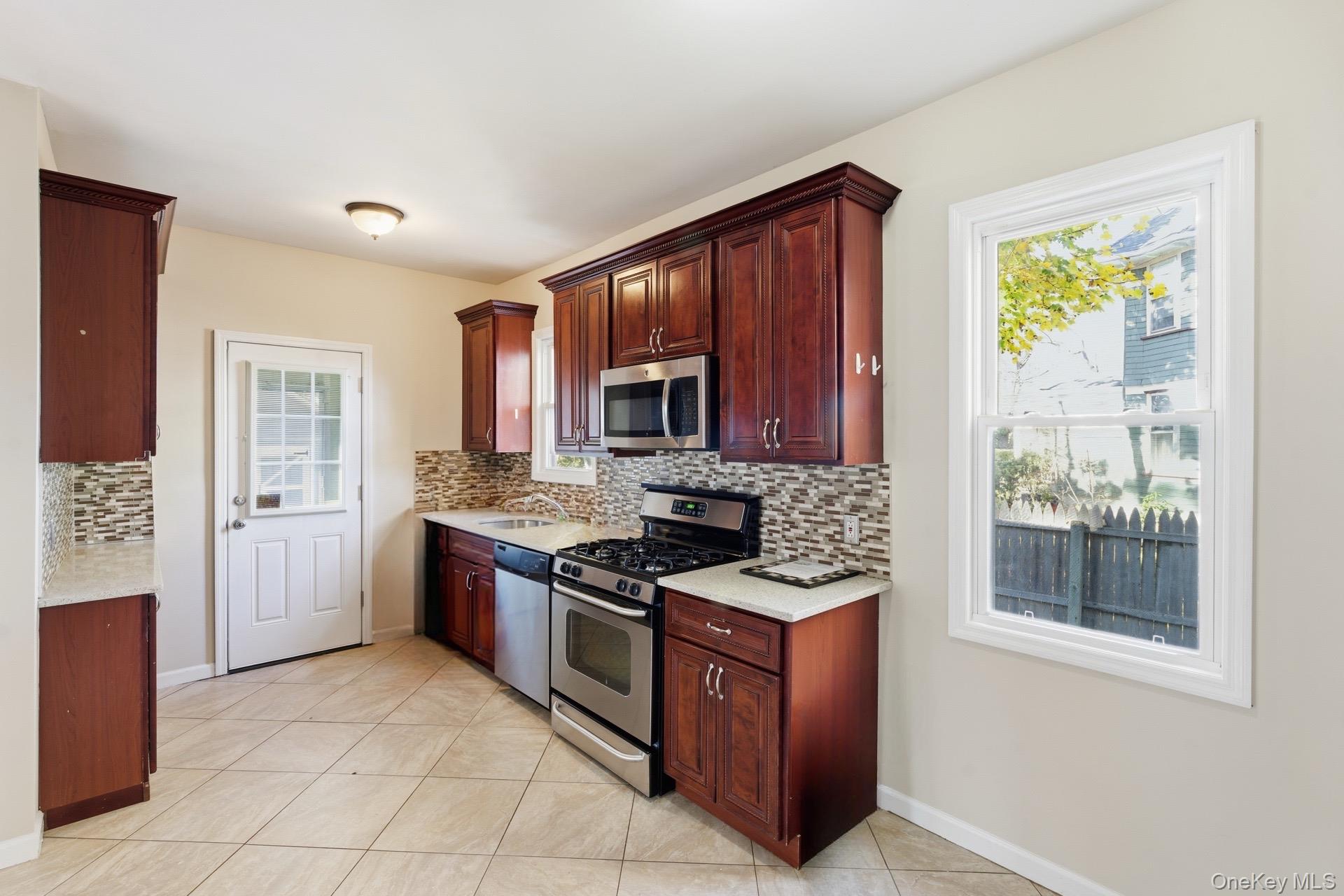 #13 photo, 161 Wallace Street, Freeport , NY 11520