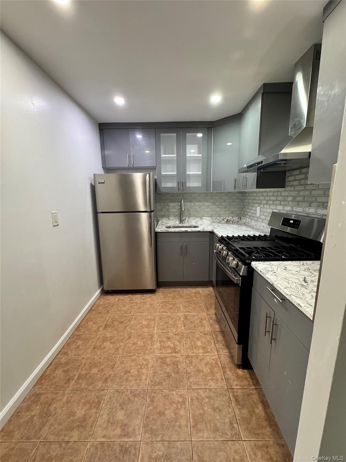 #4 photo, 4148 70th Street, Woodside , NY 11377