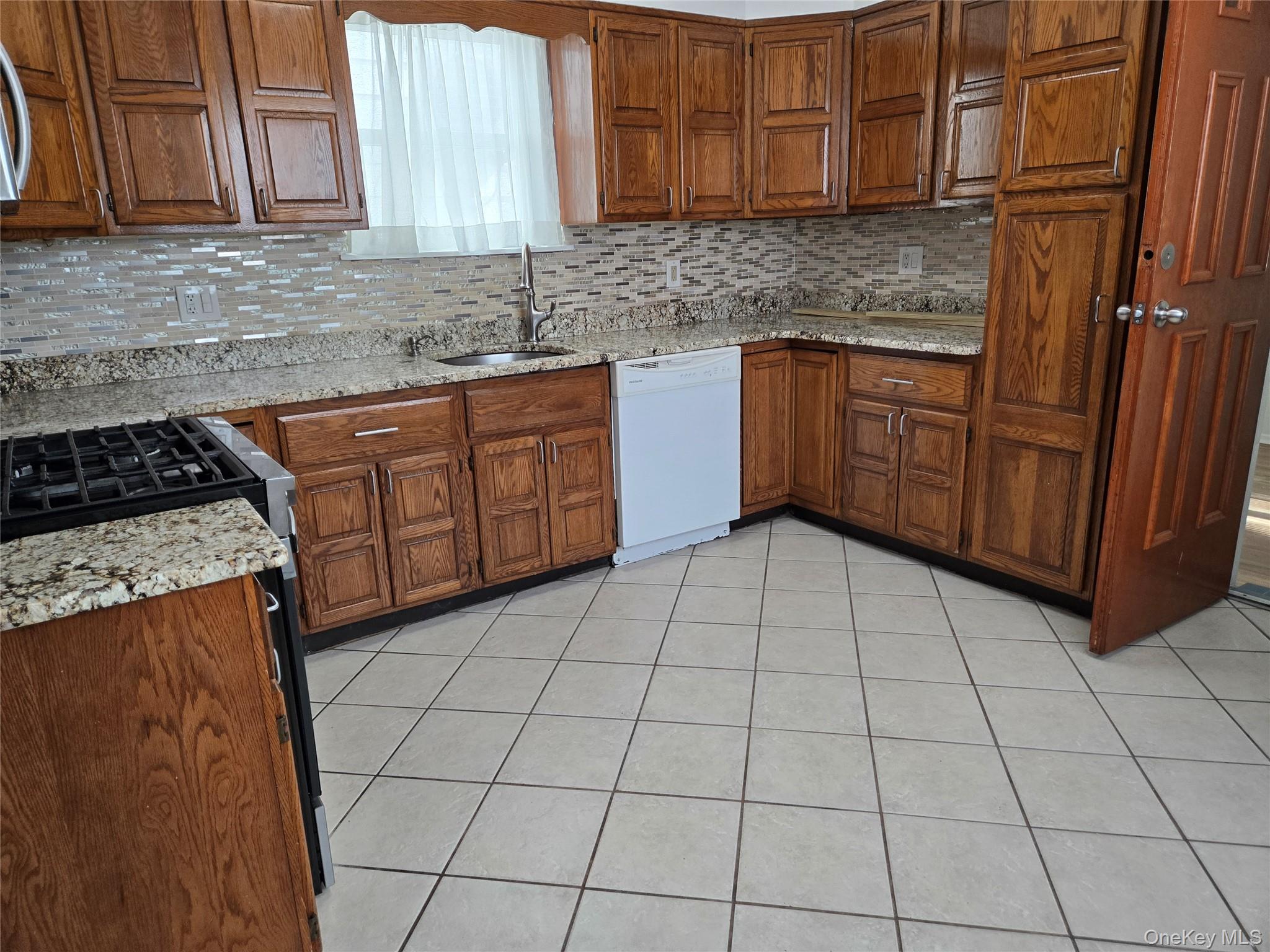 #3 photo, 80-66 88th Road, Woodhaven , NY 11421