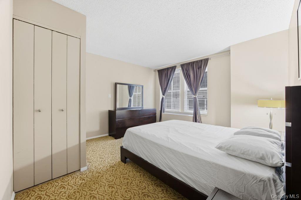 #19 photo, 150 W 51st Street, مانهاتن New York (Manhattan) , NY 10019