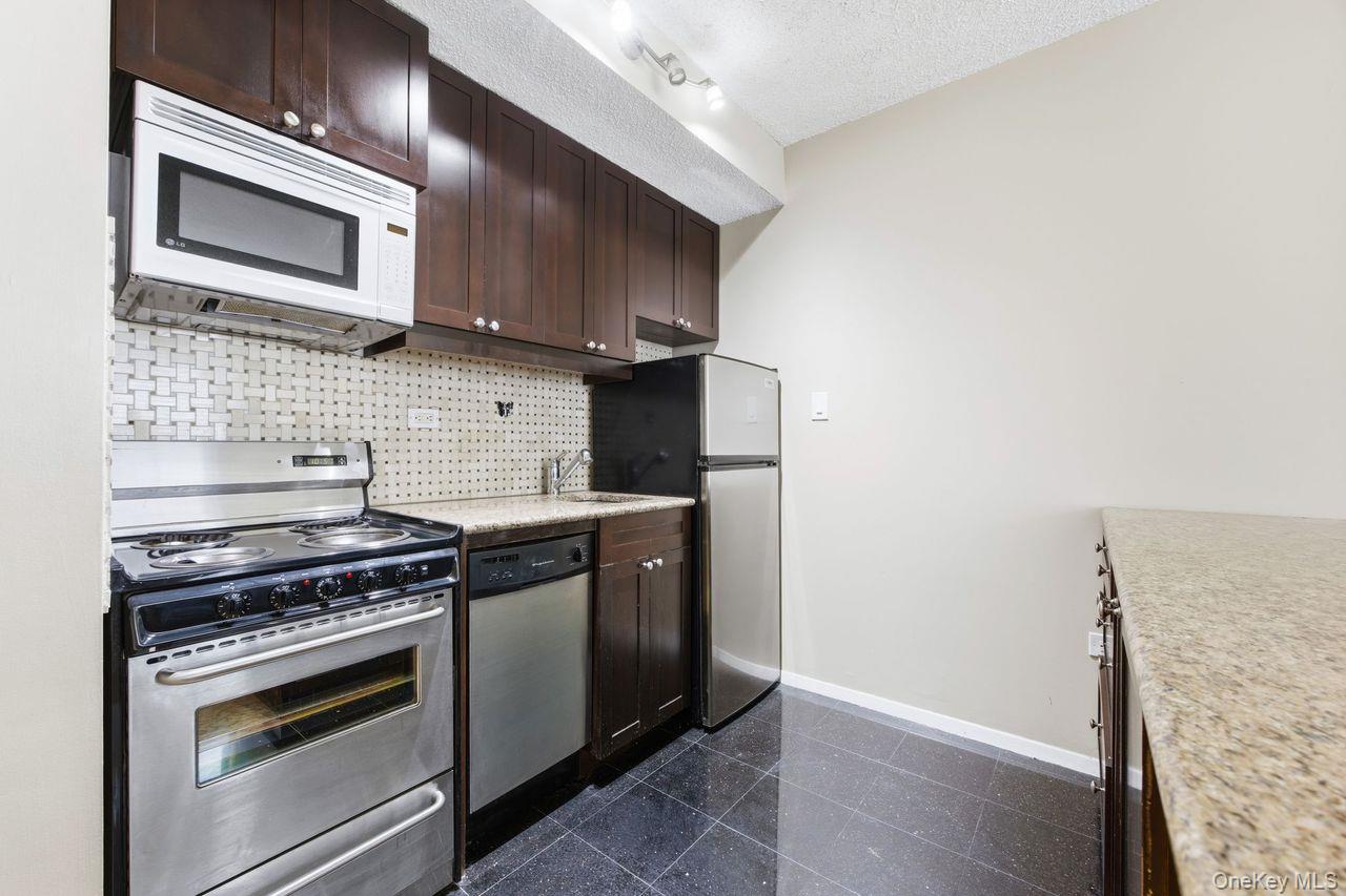 #6 photo, 150 W 51st Street, مانهاتن New York (Manhattan) , NY 10019