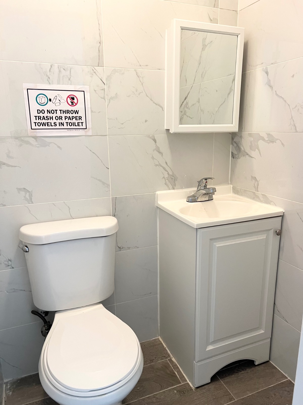 #2 photo, 156 Petrus Ave, #2nd Floor, Staten Island , NY 10312