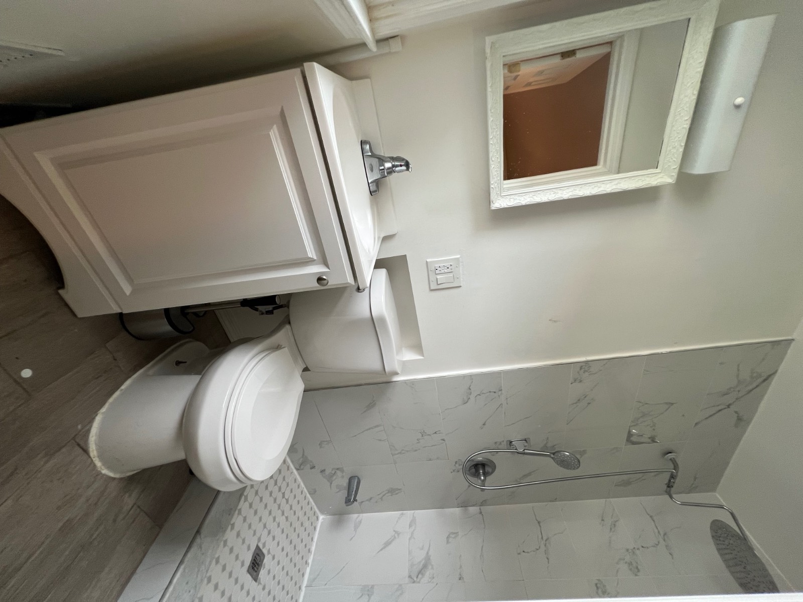 #7 photo, 156 Petrus Ave, #2nd Floor, Staten Island , NY 10312