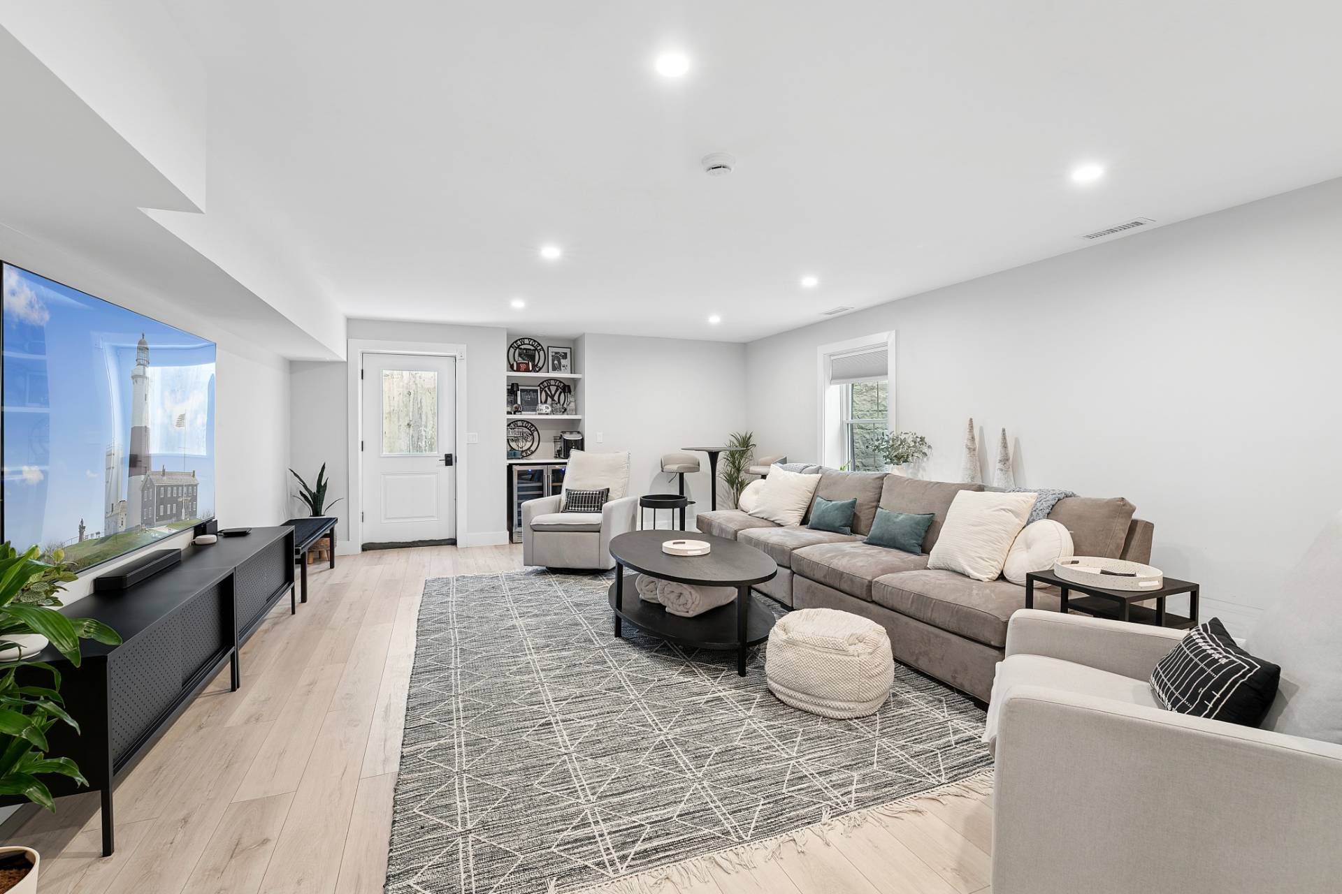 #16 photo, 55 SQUIRES AVE, East Quogue , NY 11942