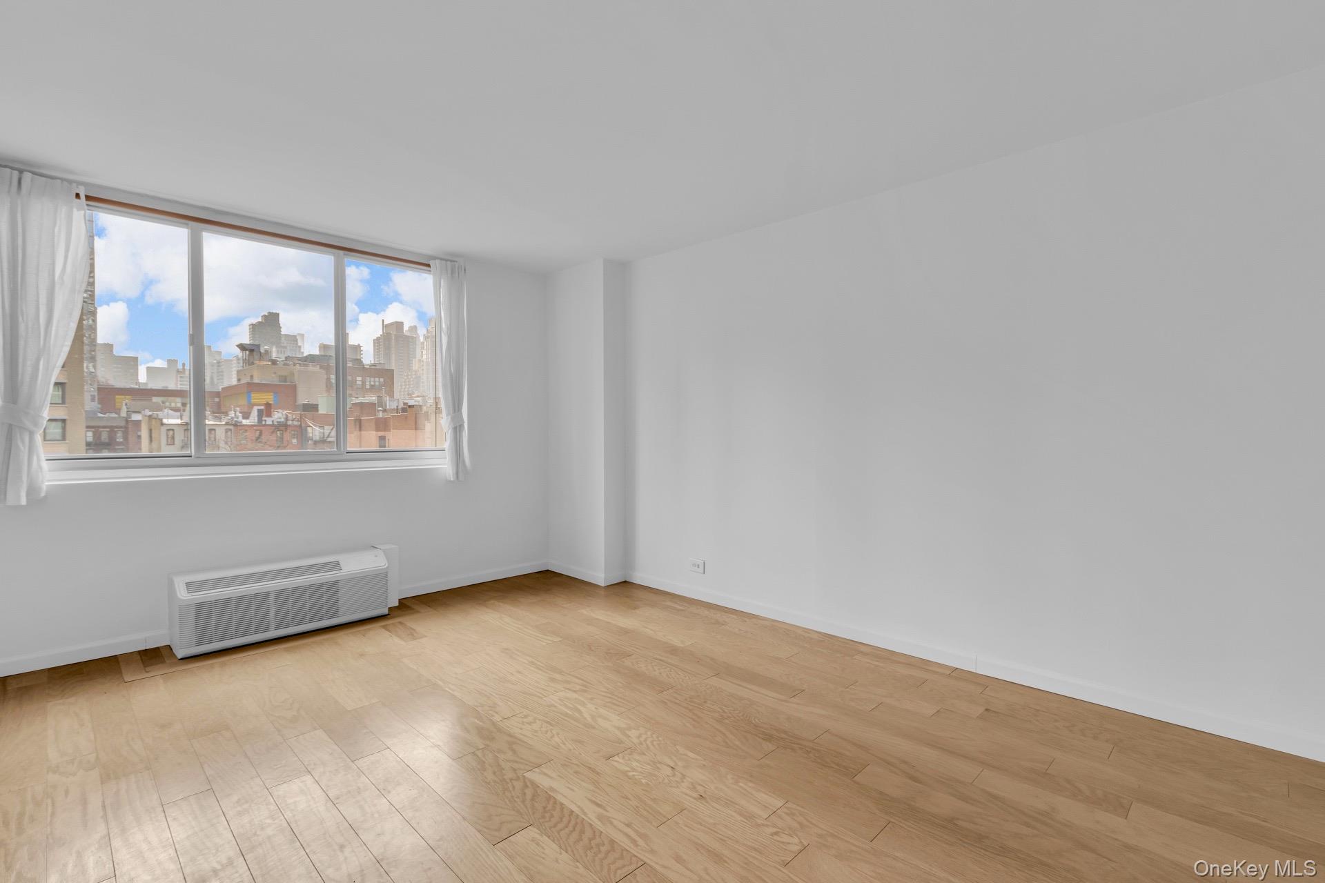 #5 photo, 345 E 93rd Street, New York (Manhattan) , NY 10128