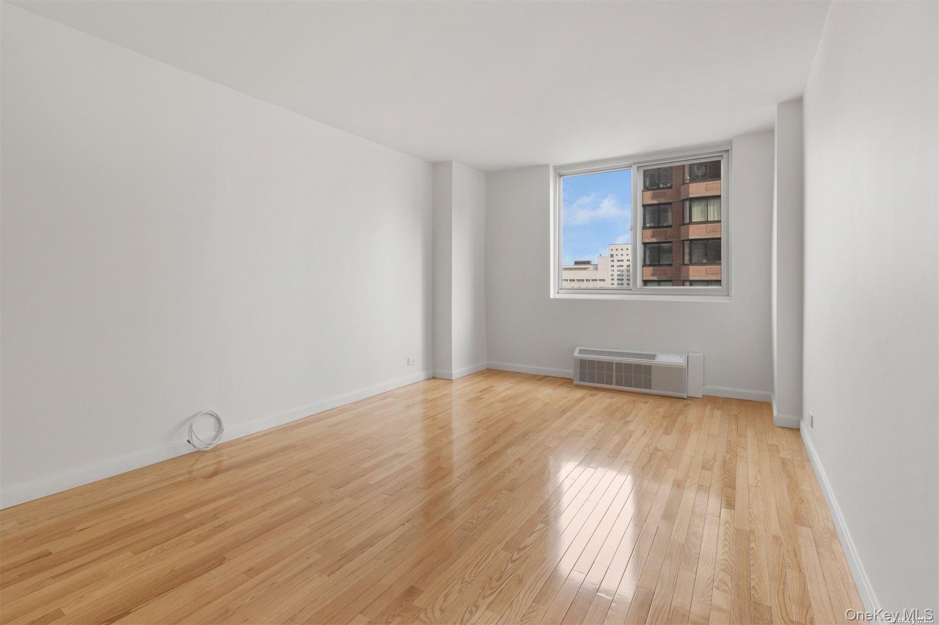 #14 photo, 345 E 93rd Street, New York (Manhattan) , NY 10128