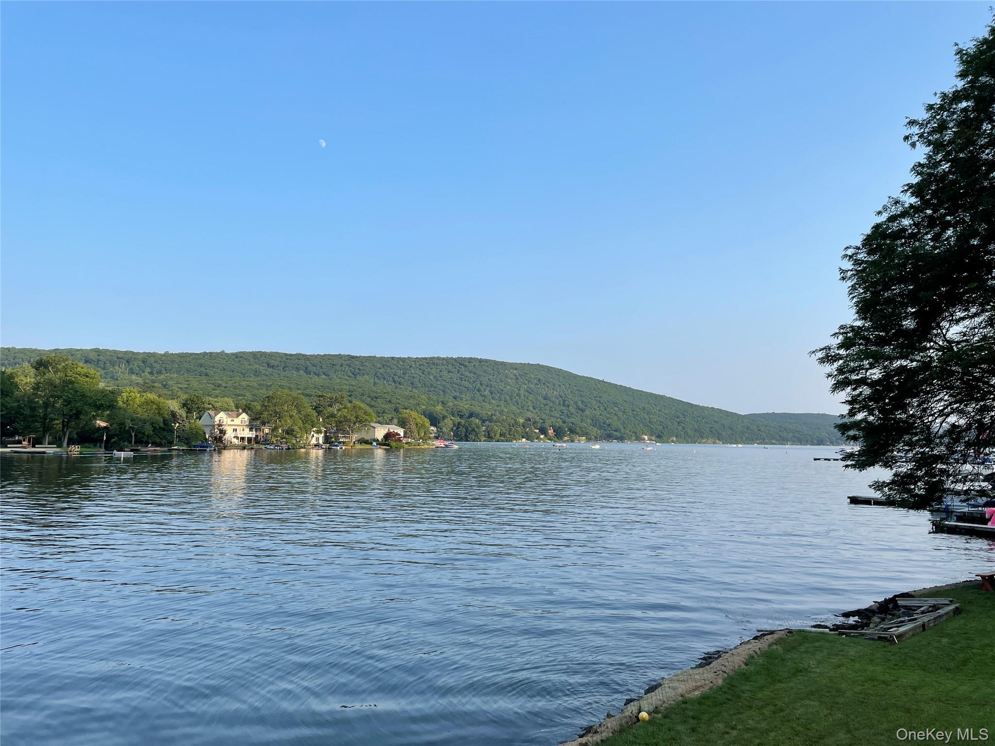 #1 photo, 666 Jersey Avenue, Greenwood Lake , NY 10925