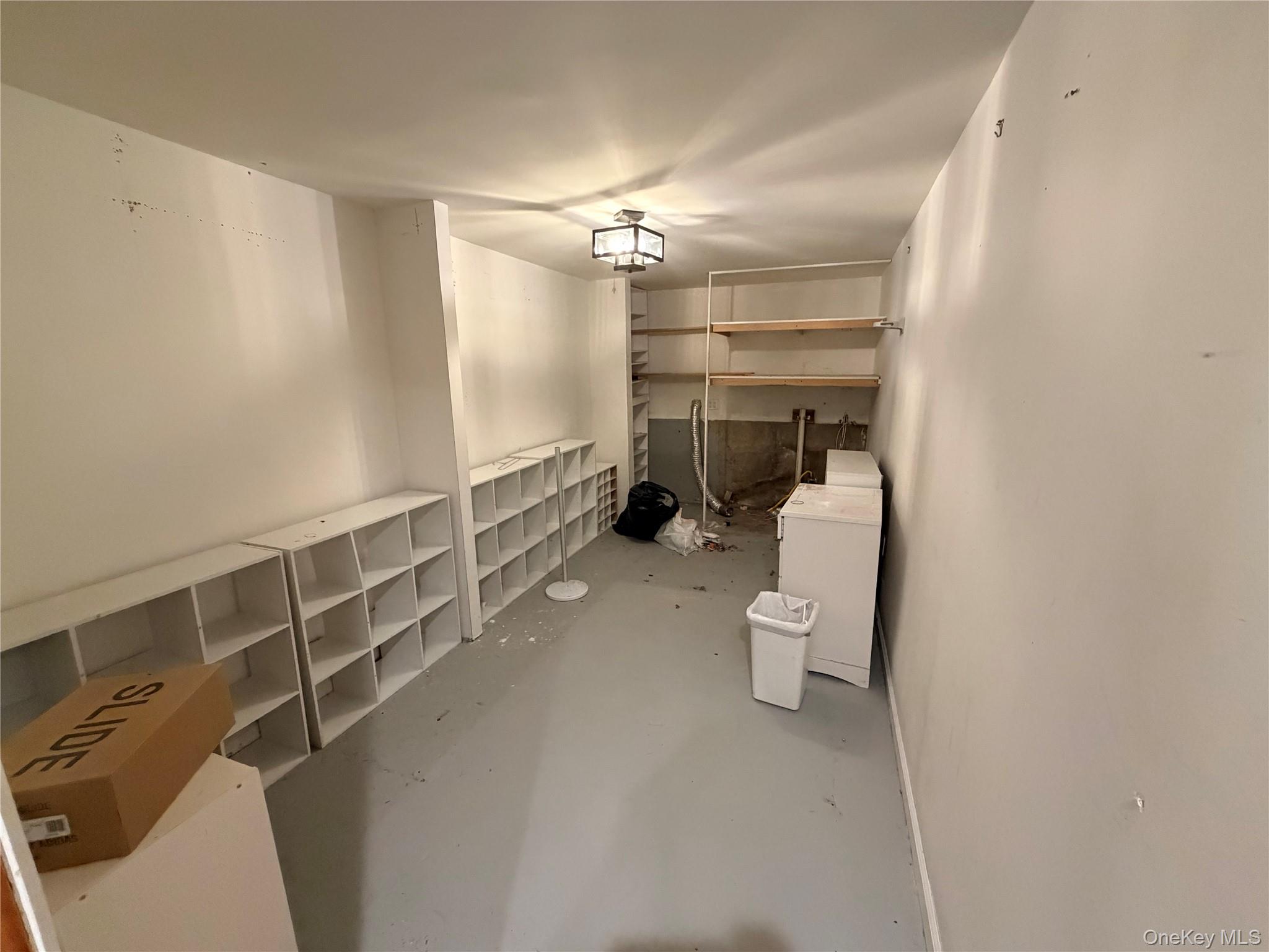 #11 photo, 48 Robin Lane, Plainview , NY 11803