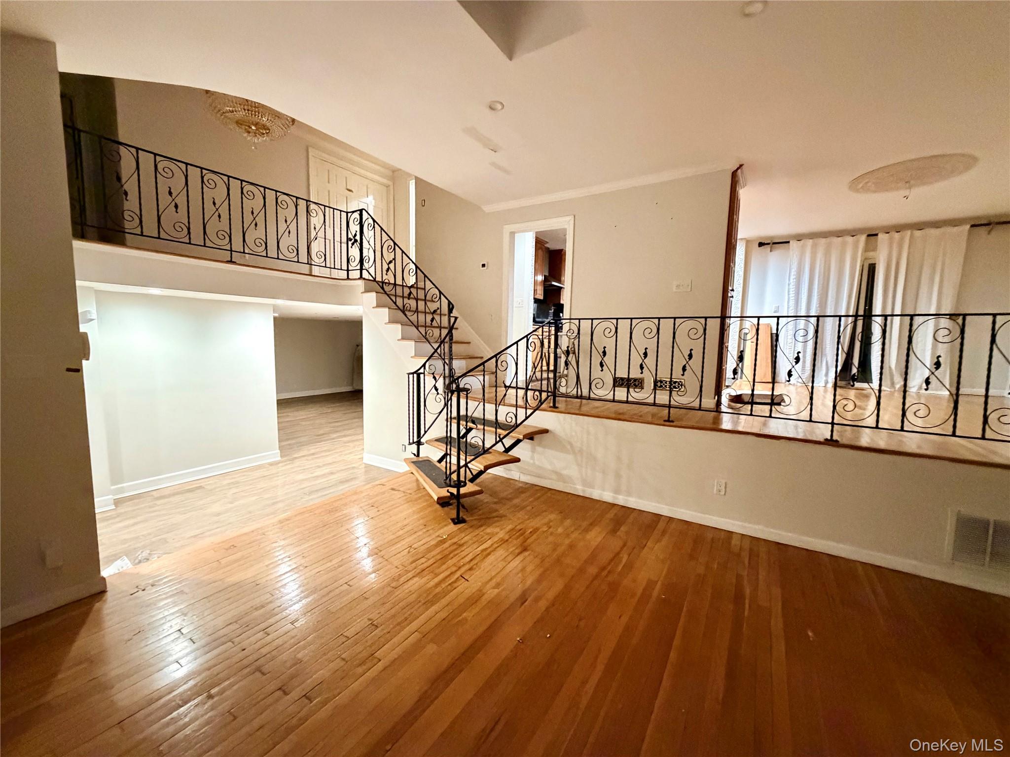 #2 photo, 48 Robin Lane, Plainview , NY 11803