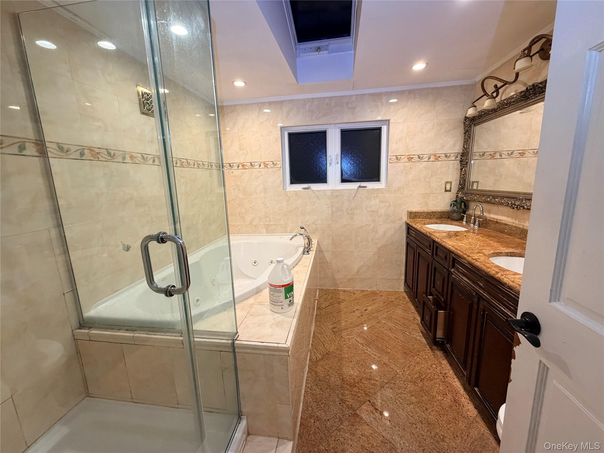 #6 photo, 48 Robin Lane, Plainview , NY 11803