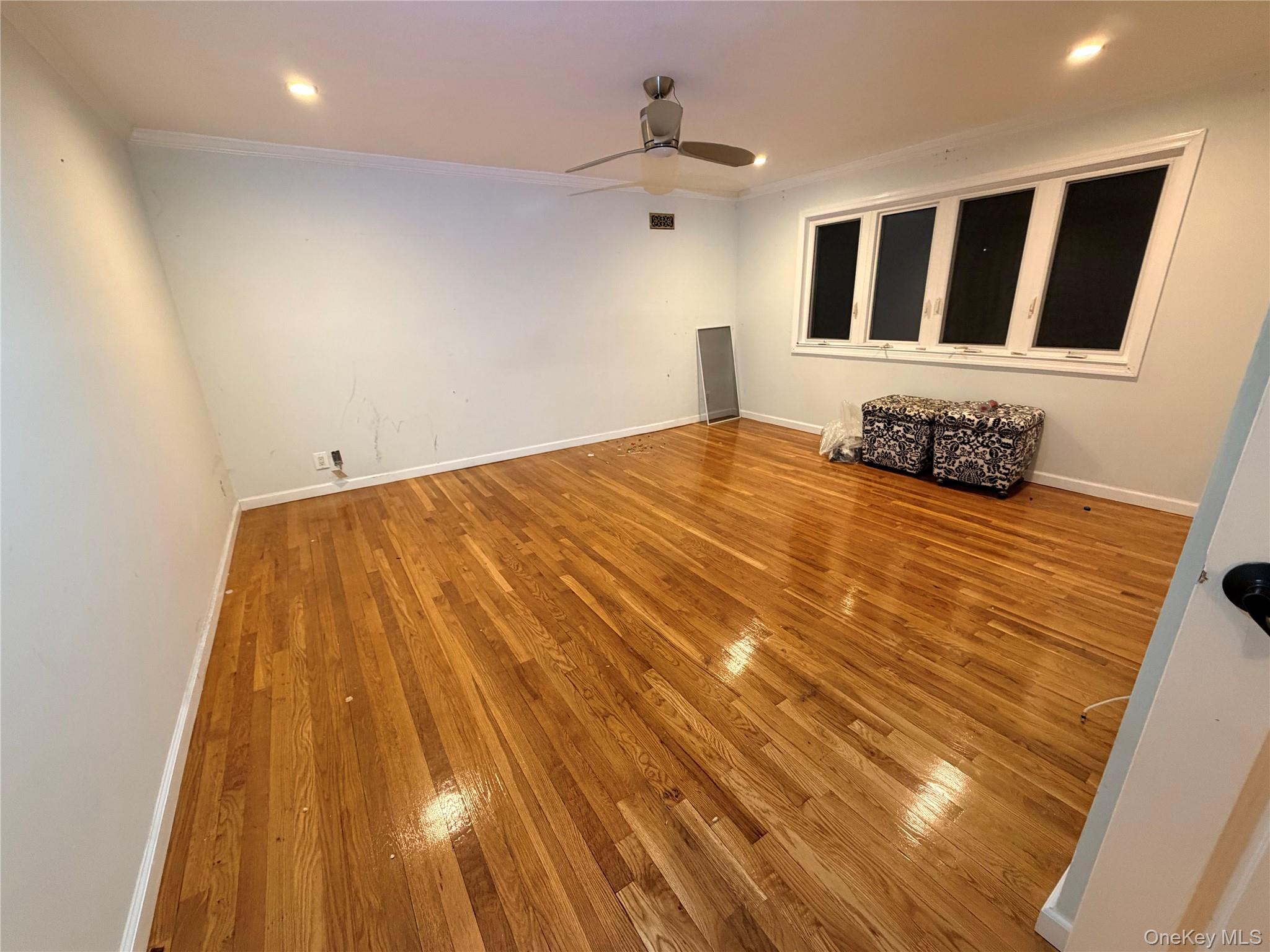 #7 photo, 48 Robin Lane, Plainview , NY 11803