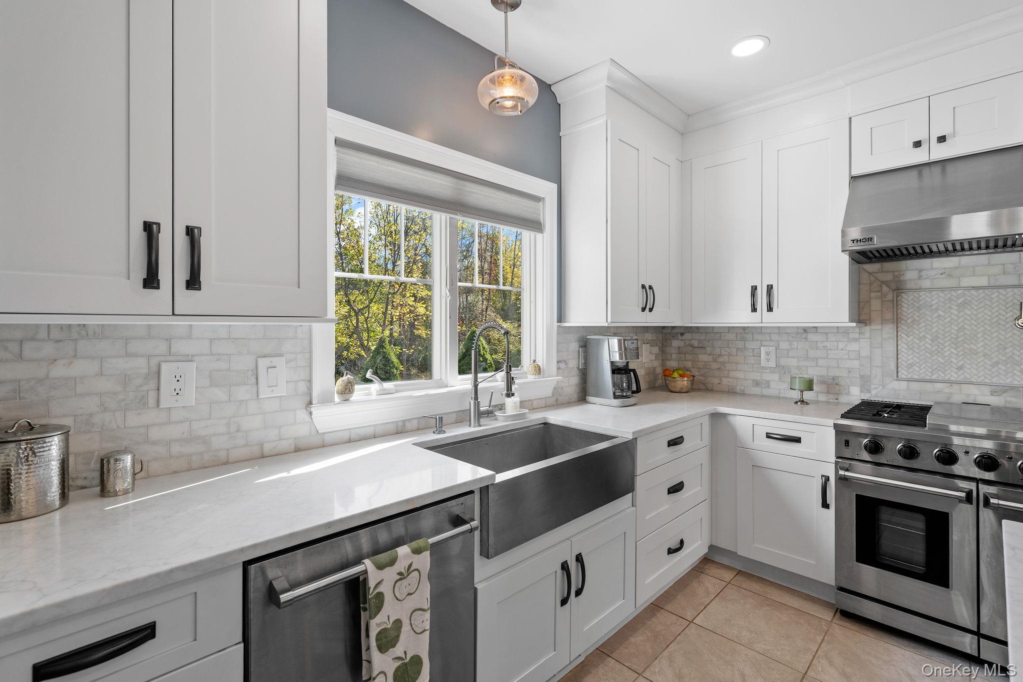 #4 photo, 42 Colonial Avenue, Warwick , NY 10990