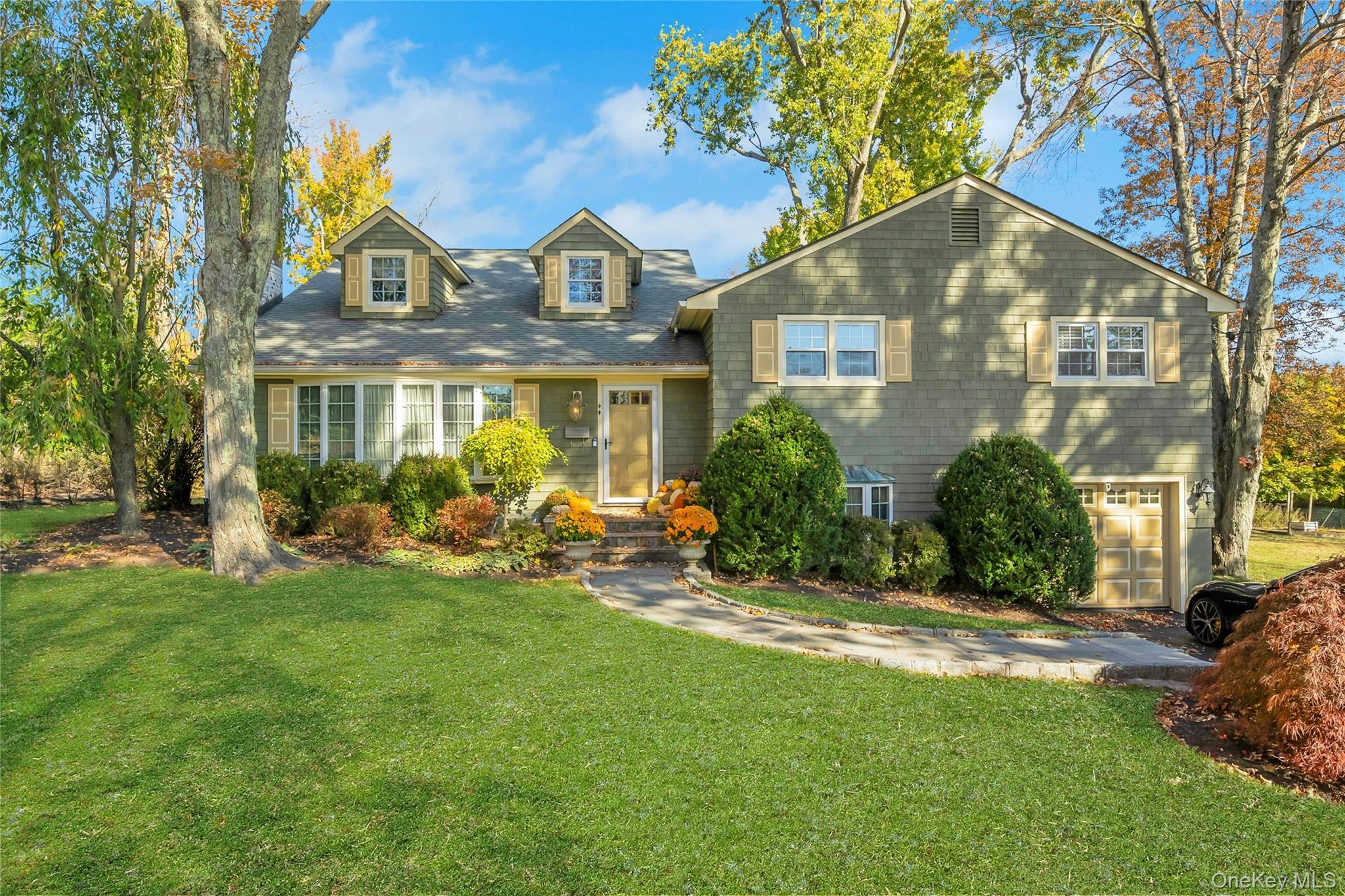 #2 photo, 3 Birchbrook Drive, Valhalla , NY 10595