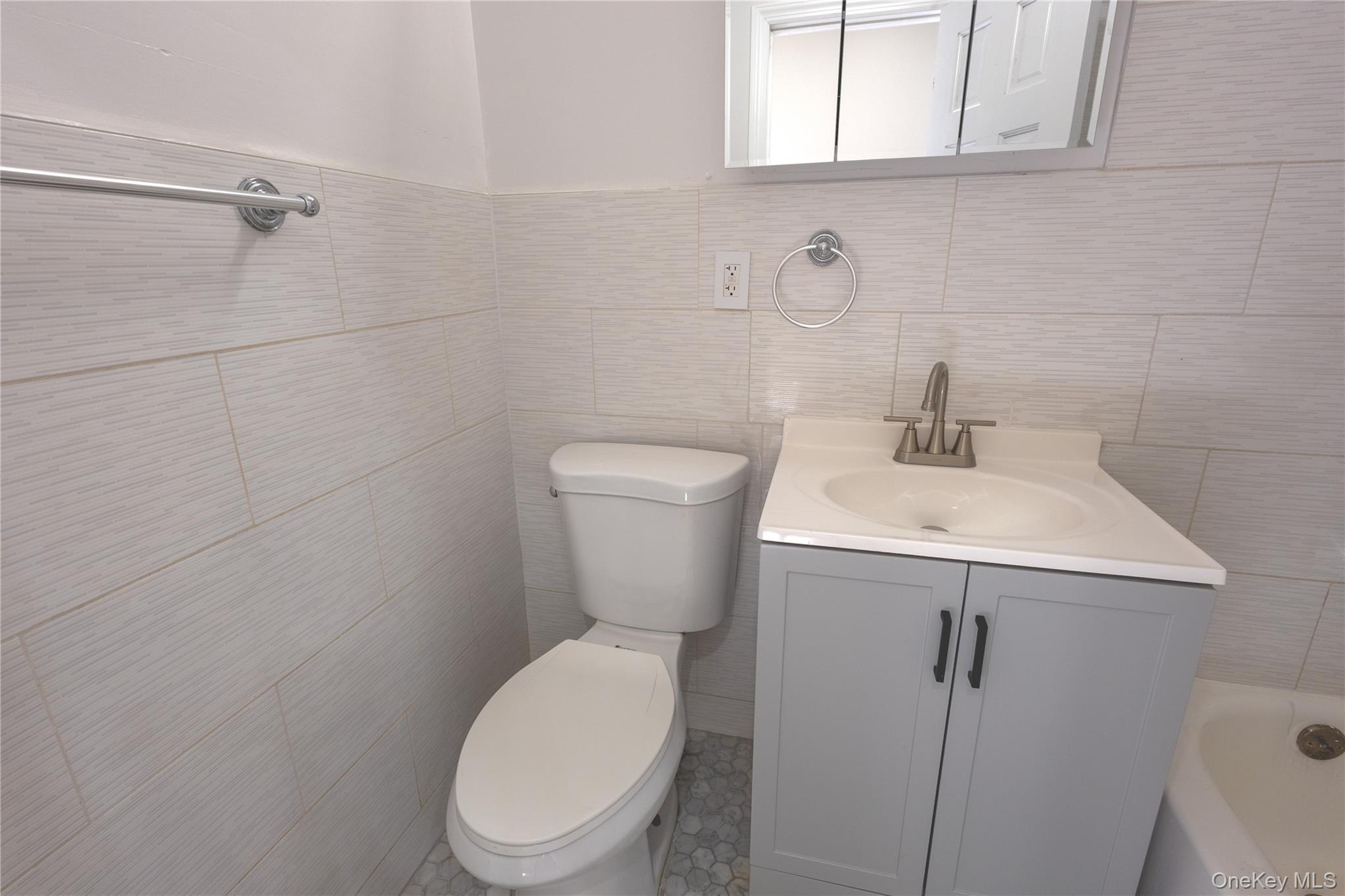 #15 photo, 132-16 Hillside Avenue, Richmond Hill , NY 11418