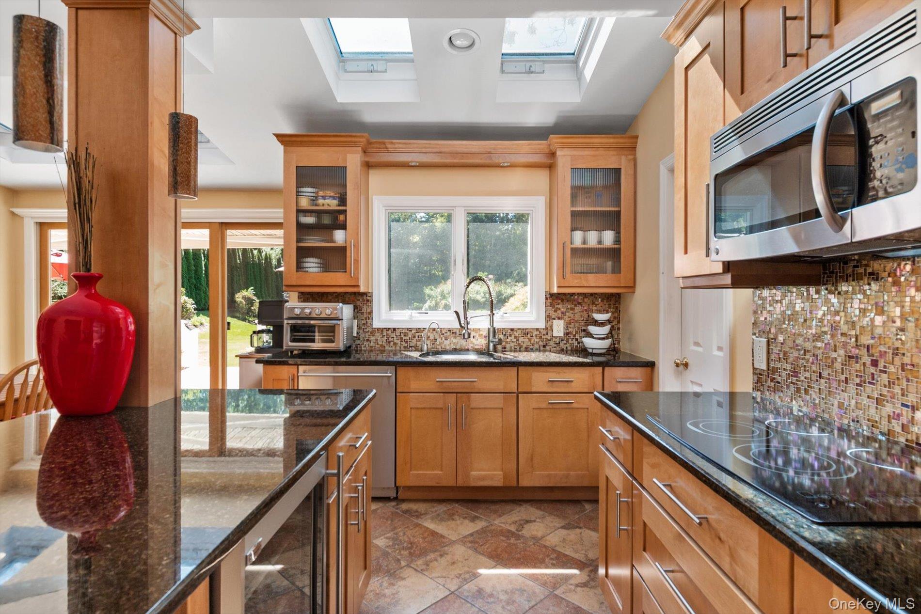 #10 photo, 219 Burrs Lane, Dix Hills , NY 11746