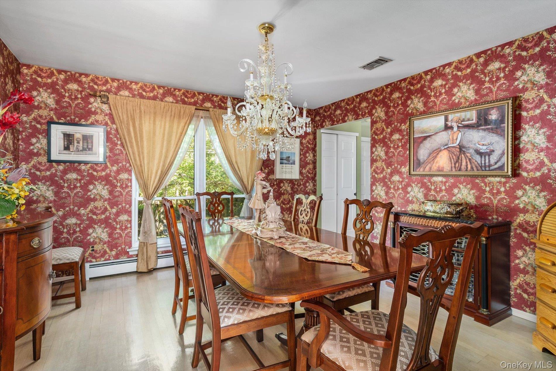 #13 photo, 219 Burrs Lane, Dix Hills , NY 11746