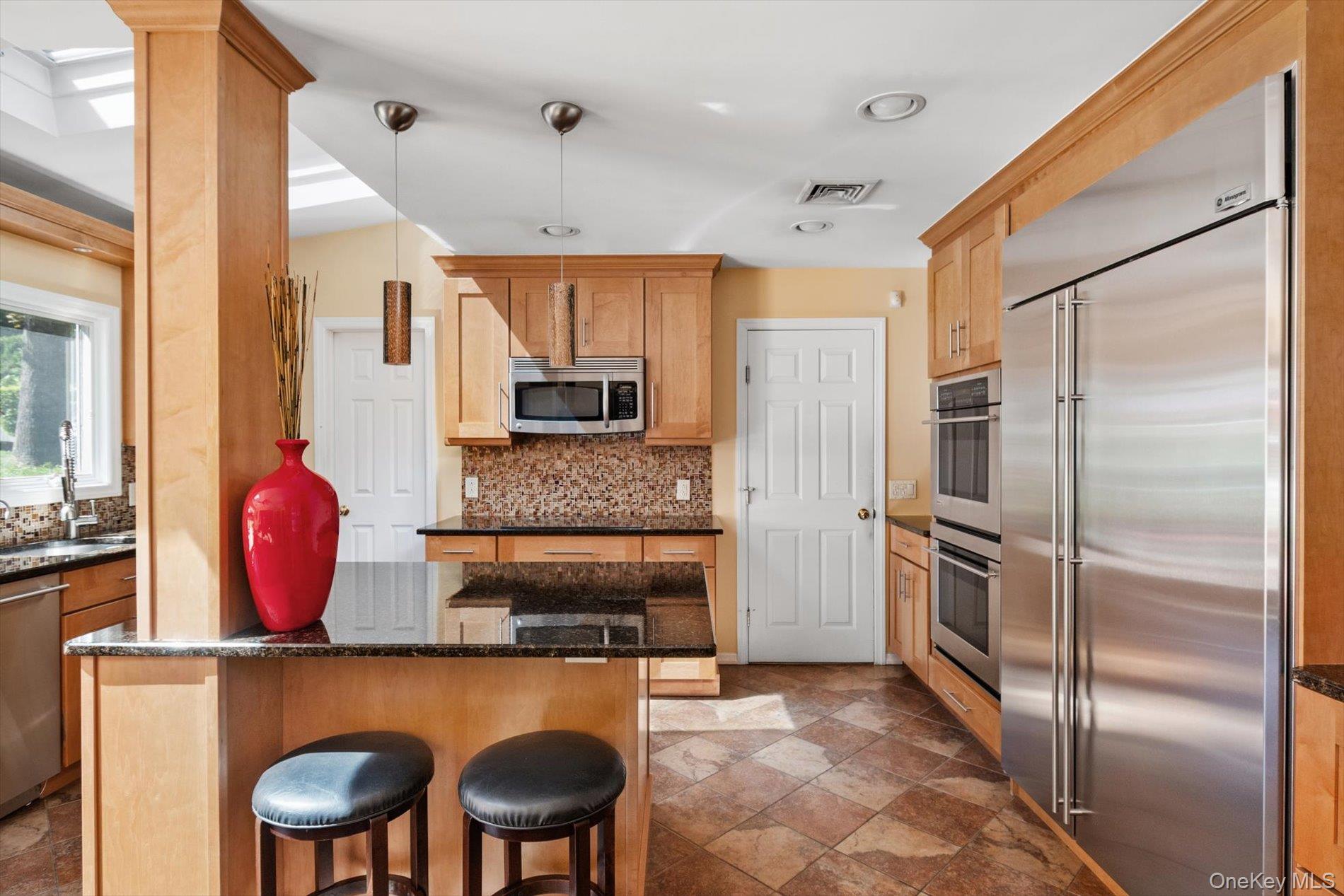 #9 photo, 219 Burrs Lane, Dix Hills , NY 11746