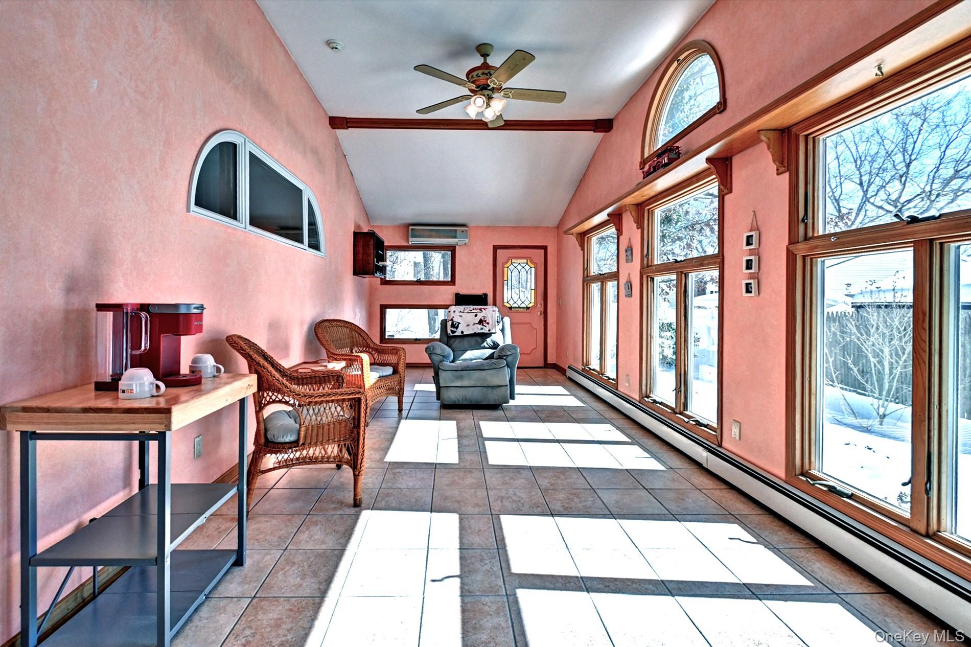 #17 photo, 16 Hempstead Street, 롱 아일랜드 Holtsville , NY 11742