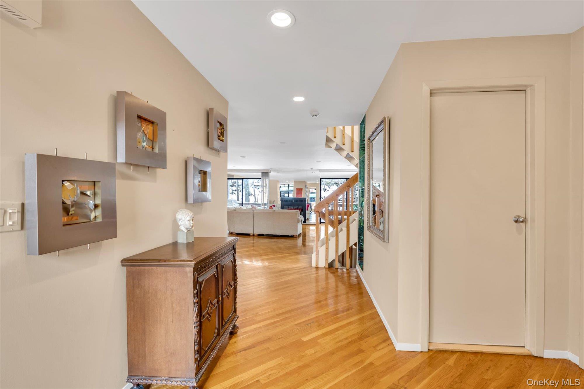 #10 photo, 6 John Bean Court, Port Washington , NY 11050