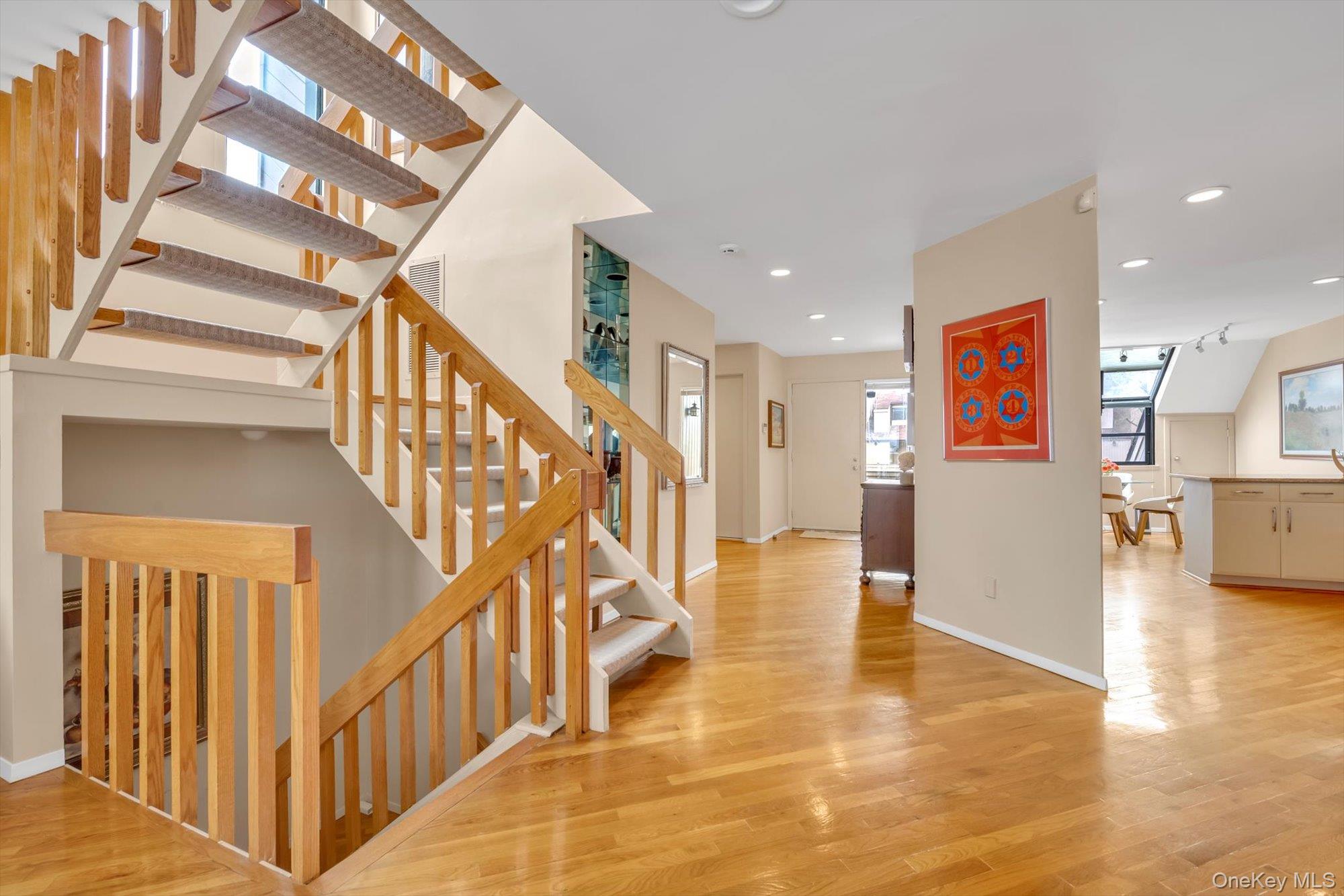 #11 photo, 6 John Bean Court, Port Washington , NY 11050