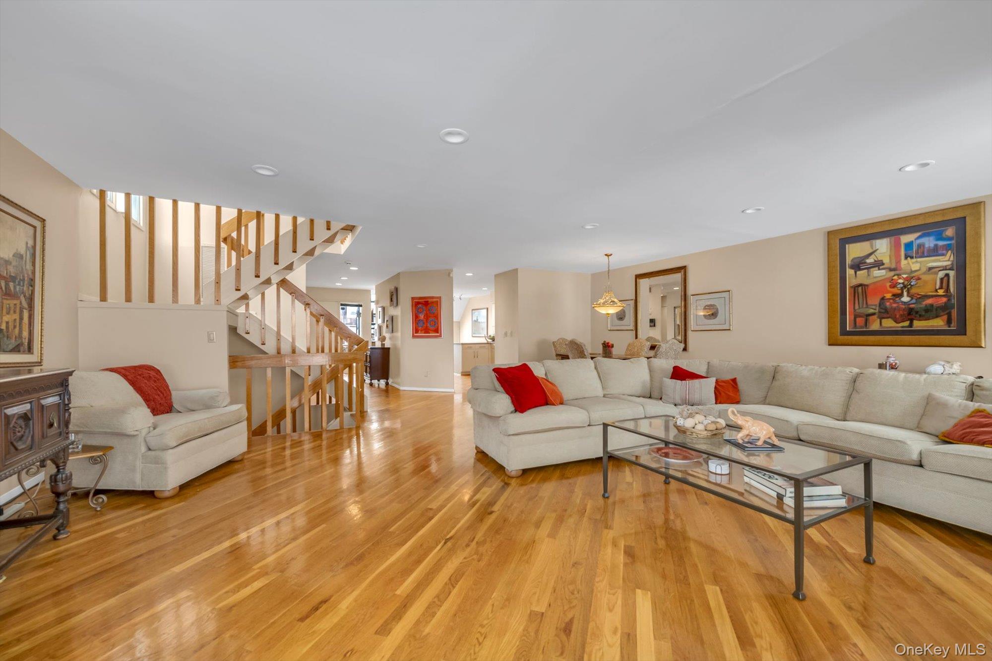 #2 photo, 6 John Bean Court, Port Washington , NY 11050