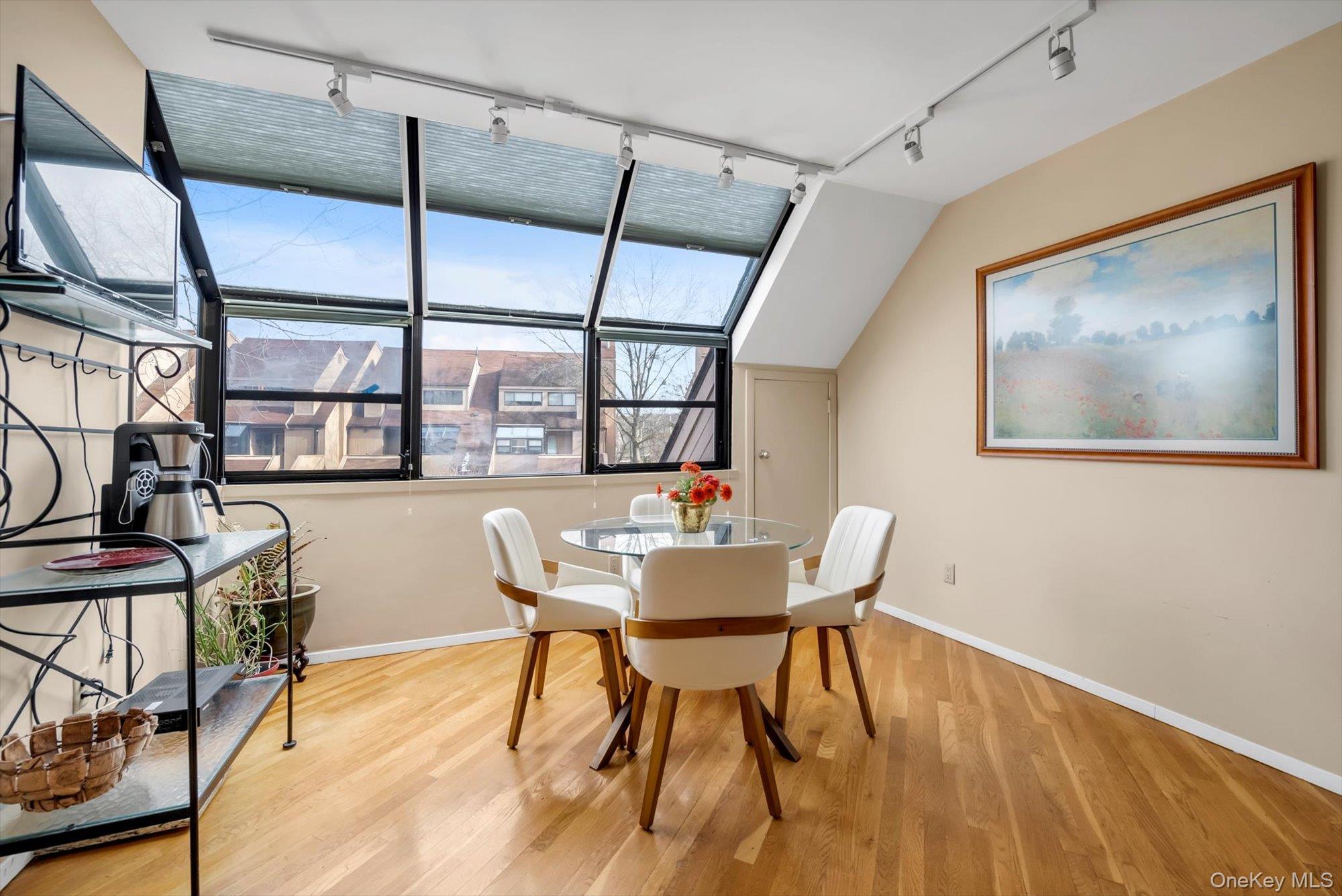 #8 photo, 6 John Bean Court, Port Washington , NY 11050