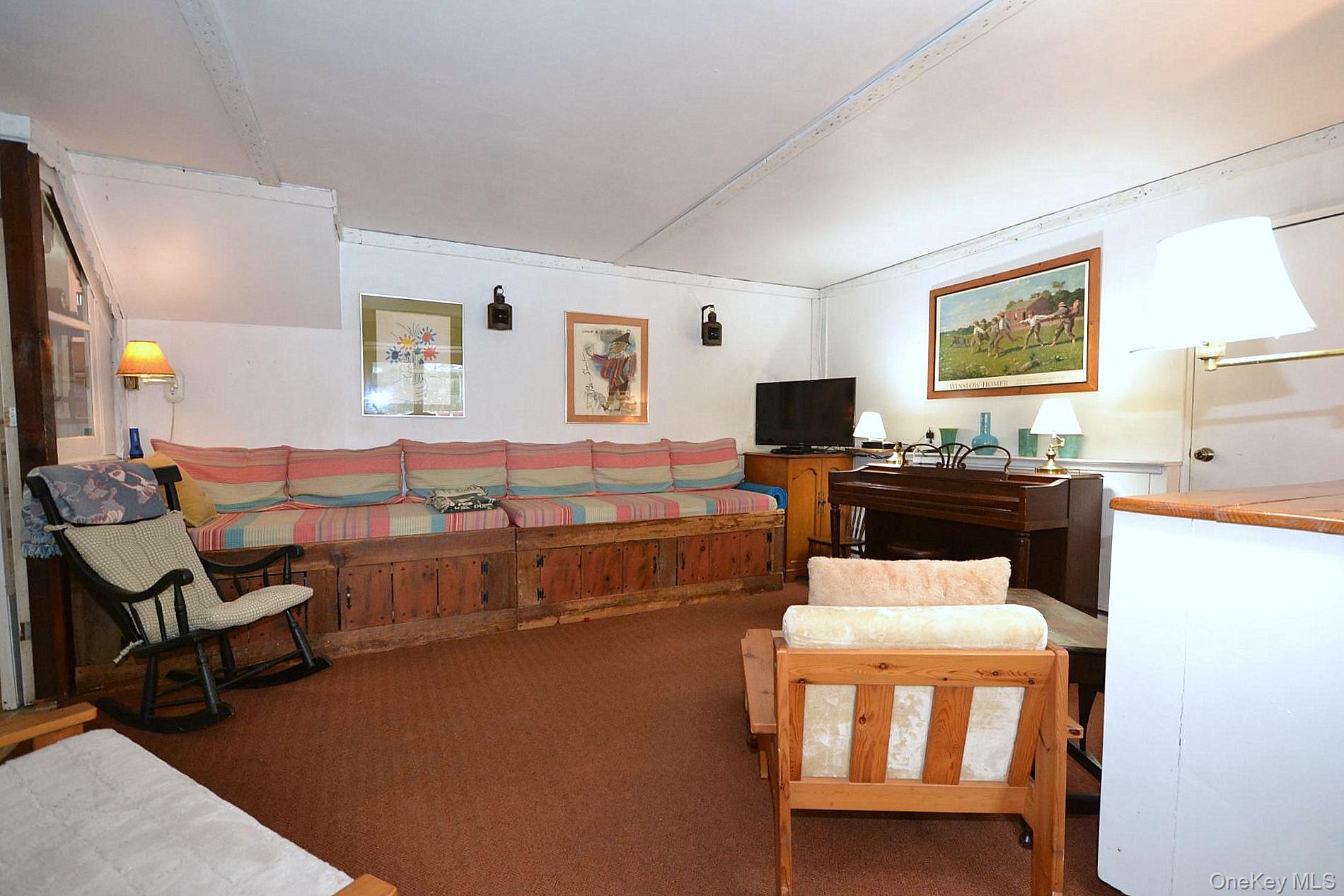 #12 photo, 11 Cherokee Street, Massapequa , NY 11758