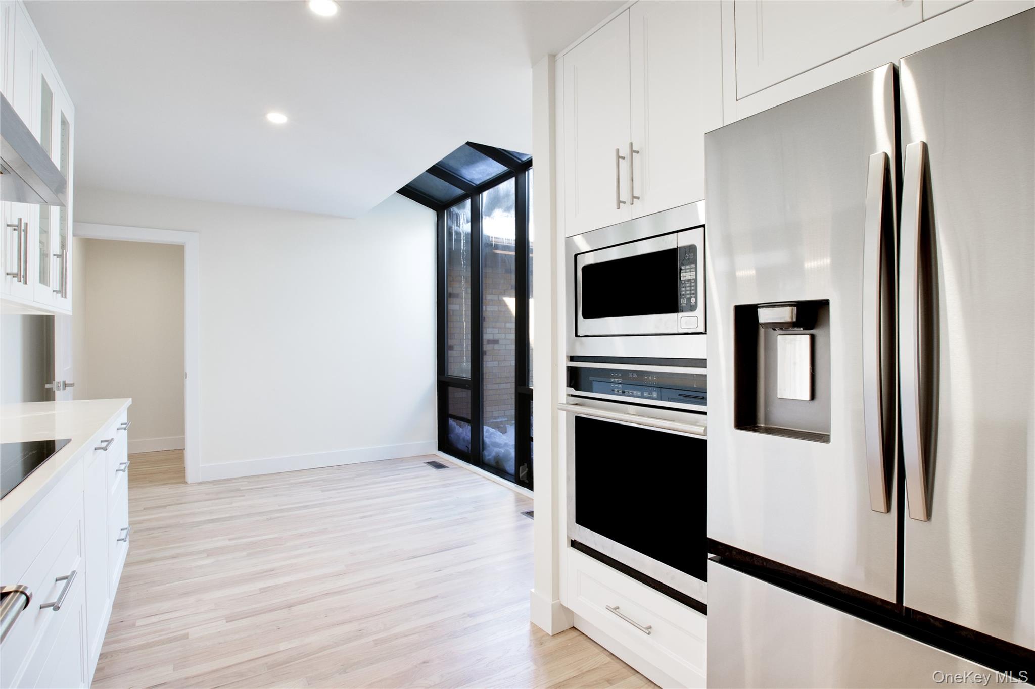 #10 photo, 29 Woodland Drive, Roslyn , NY 11576