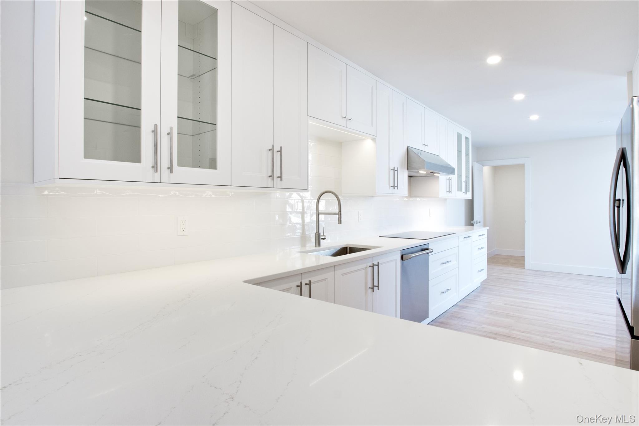 #7 photo, 29 Woodland Drive, Roslyn , NY 11576