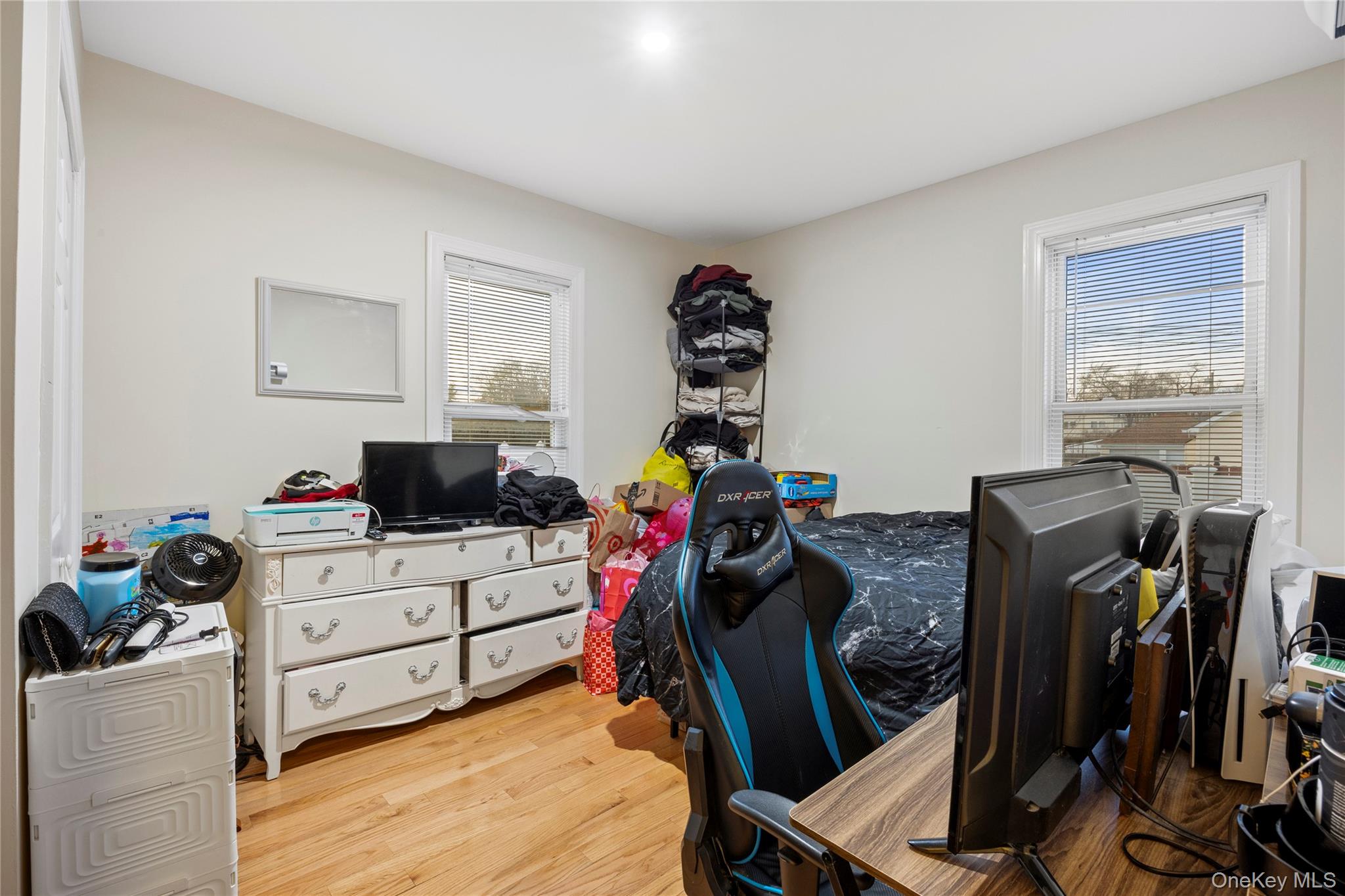 #13 photo, 23 Pineview Boulevard, সাফোক কাউন্টি Central Islip , NY 11722