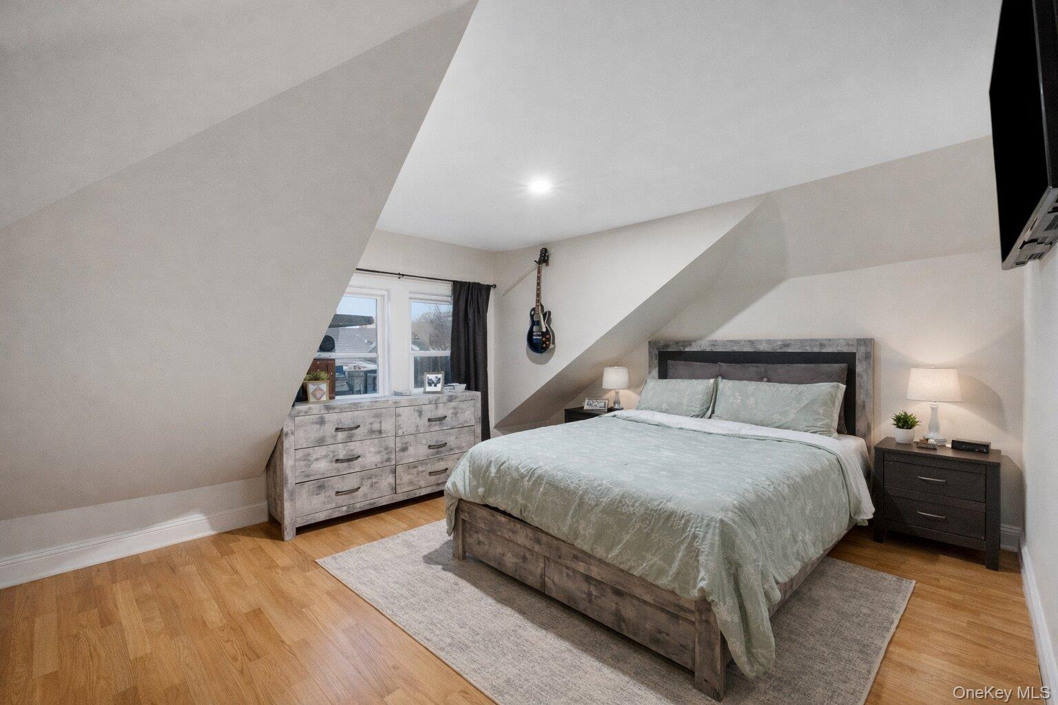 #15 photo, 23 Pineview Boulevard, সাফোক কাউন্টি Central Islip , NY 11722