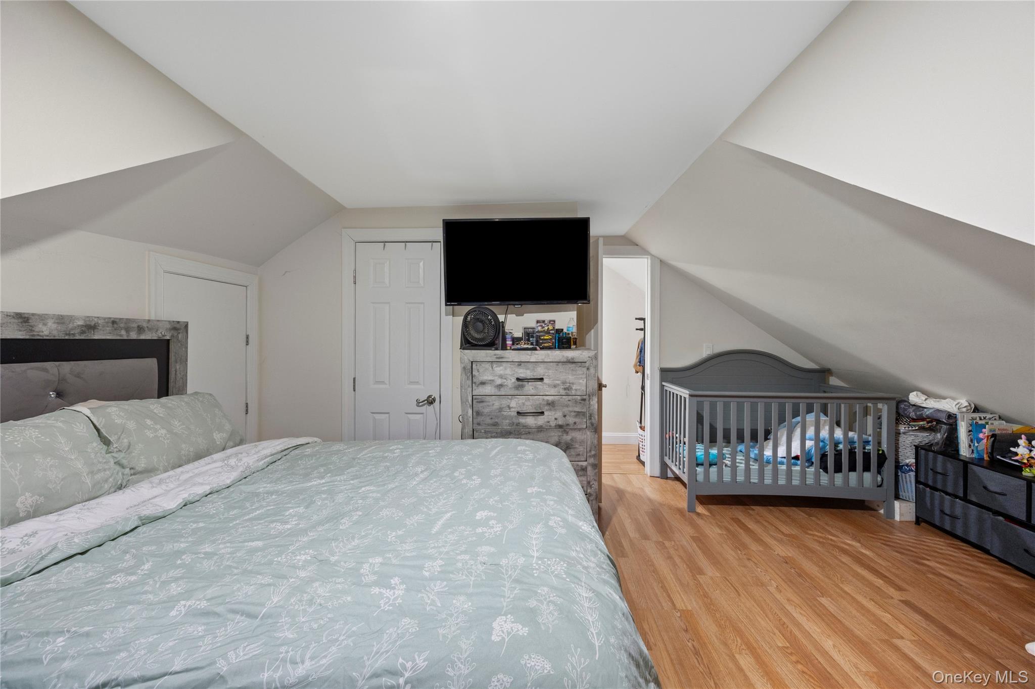 #16 photo, 23 Pineview Boulevard, সাফোক কাউন্টি Central Islip , NY 11722